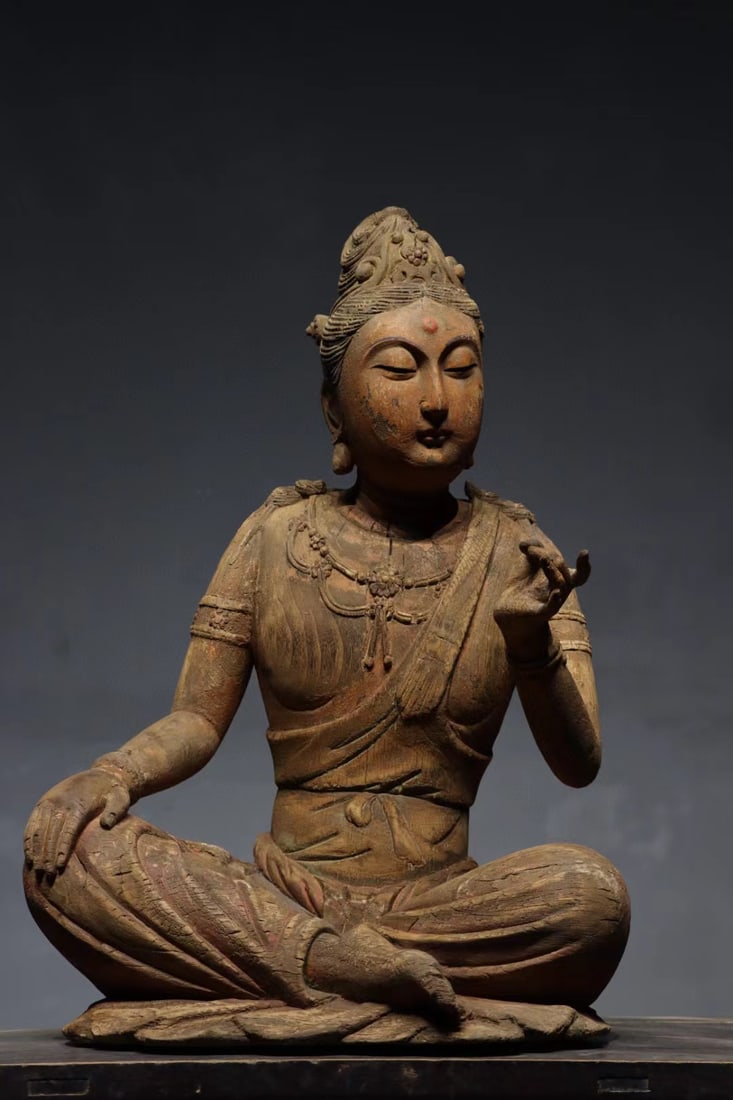 Before Ming Dynasty wood painted gold Buddha statue (1 of 8)