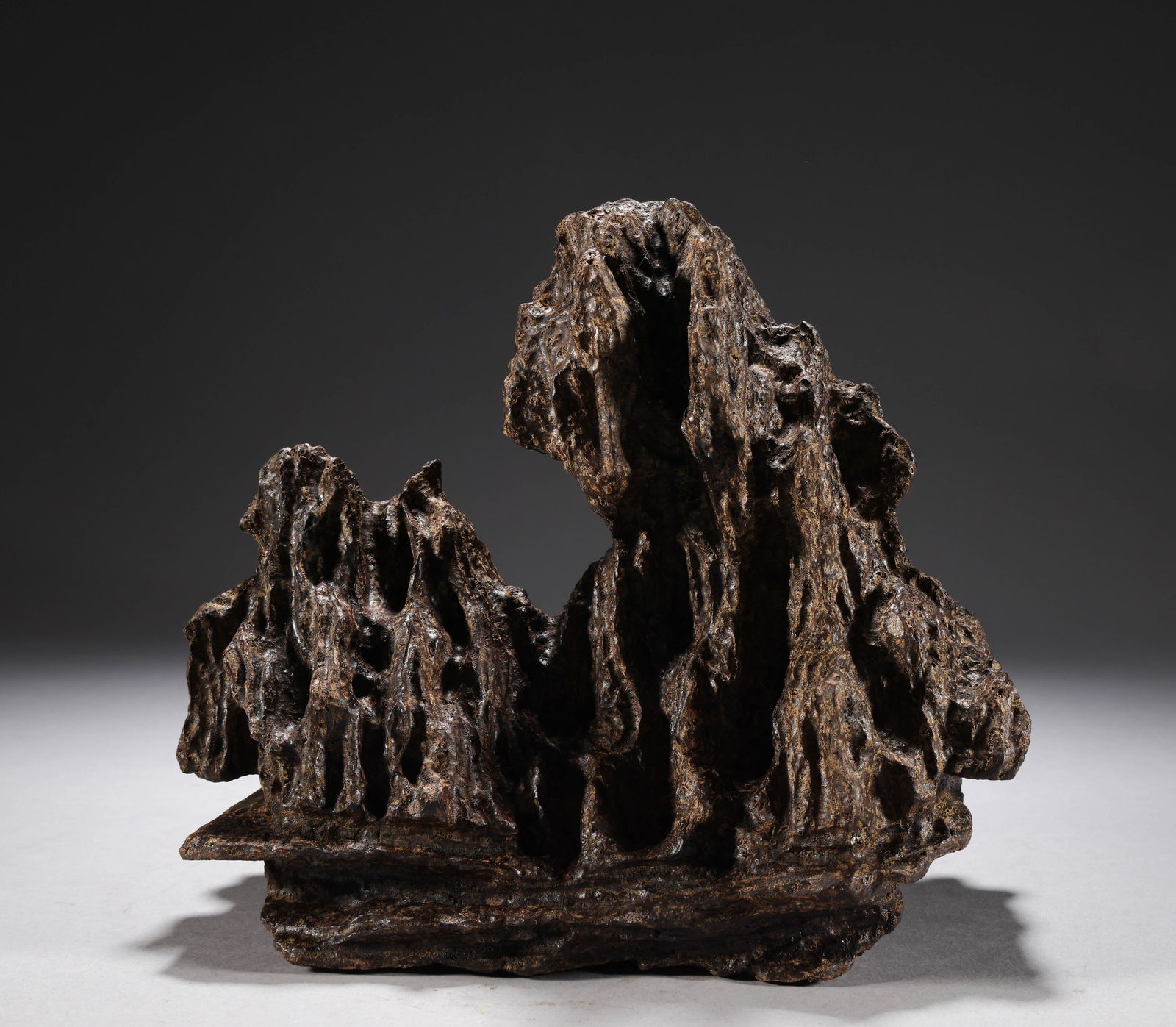Qing Dynasty Qi Nan Agarwood mountain (1 of 6)