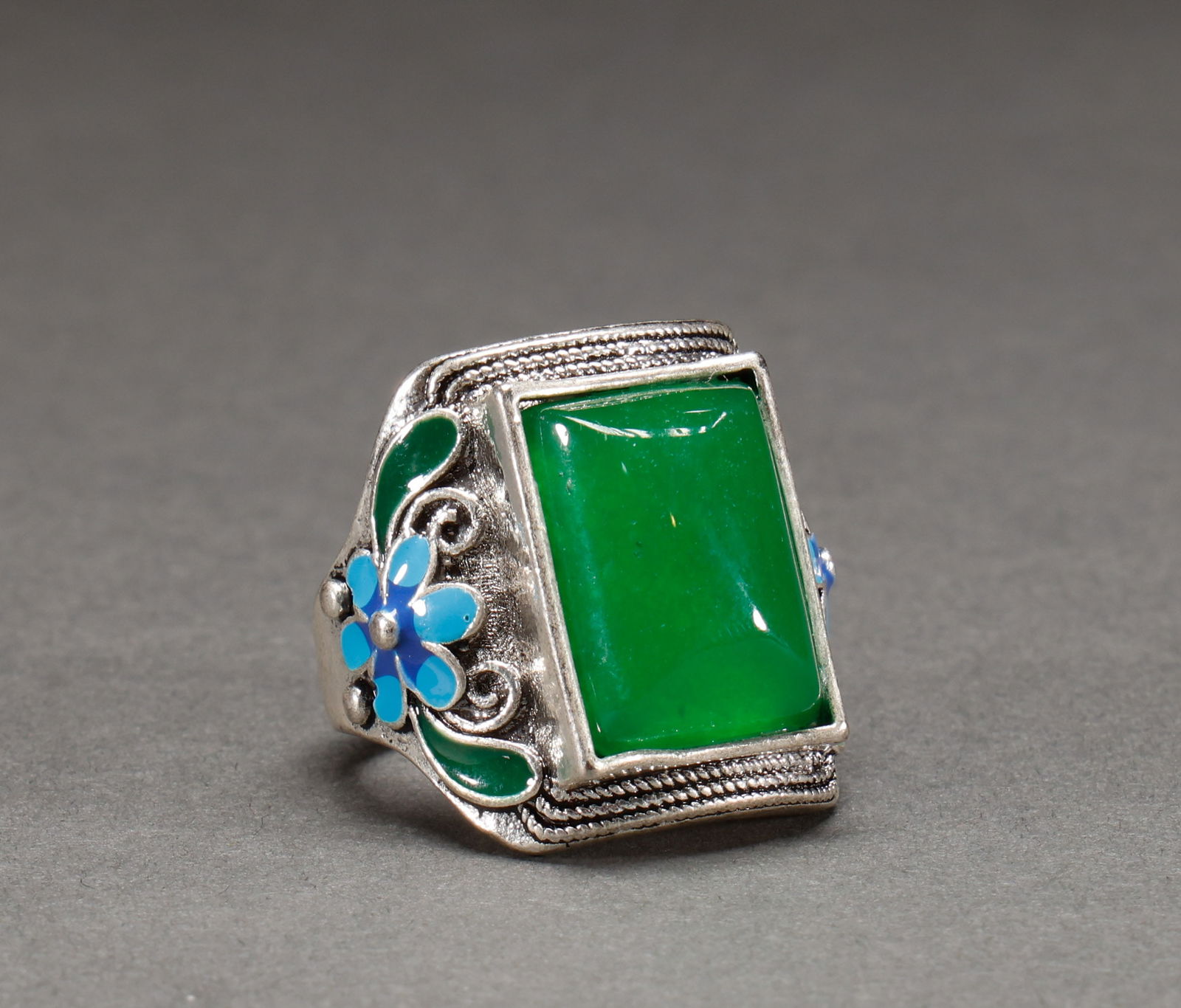 Qing Dynasty silver jade jewelry ring (1 of 6)