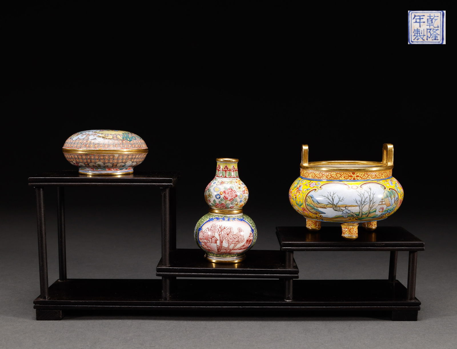 Qing Dynasty Copper Enamel Color Three Styles (1 of 10)