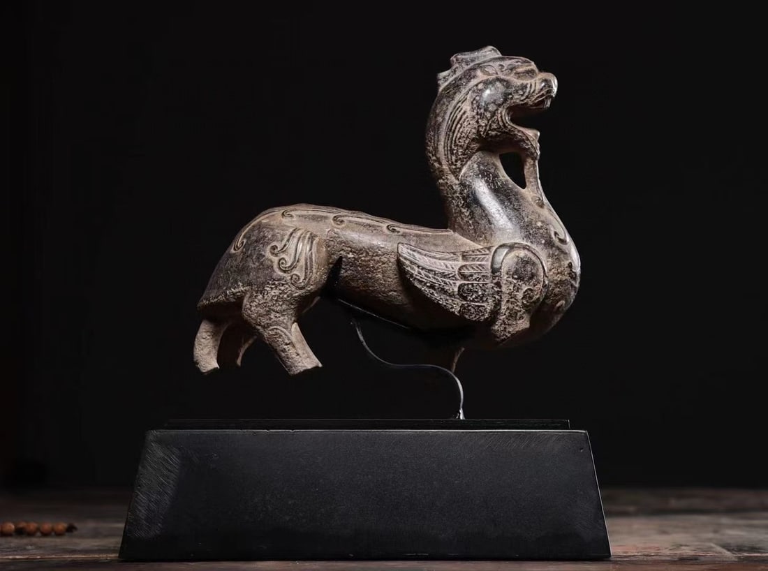 Before Ming black bluestone Rui beast: Total height: 29cm, height: 18cm, width: 21cm