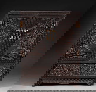 Qing Dynasty Purple Sandalwood Flower Pattern Museum Box: Height: 49cm, width: 38cm, weight: 9696g