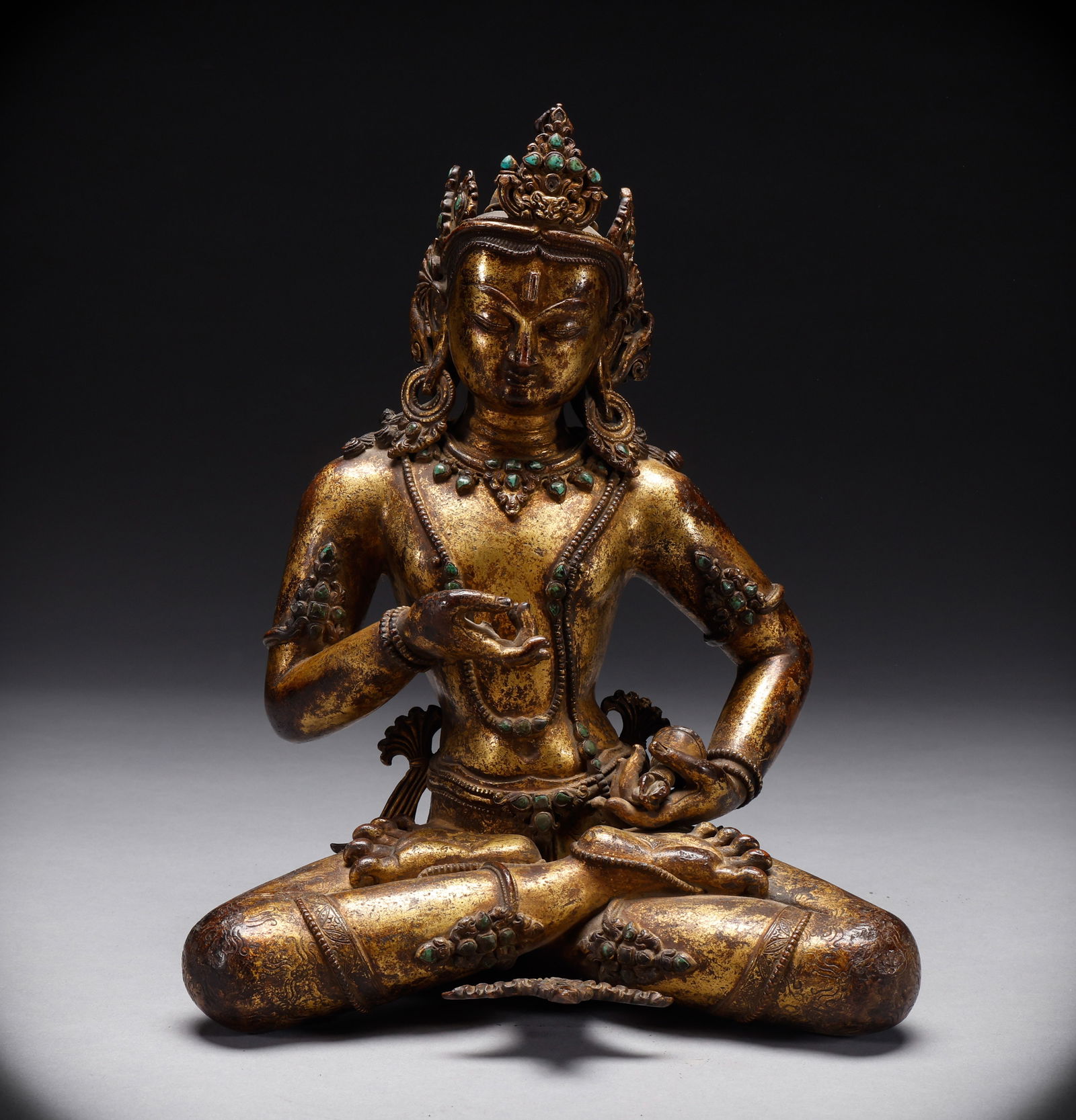 Bronze gilded Guanyin statue from the Ming Dynasty (1 of 9)
