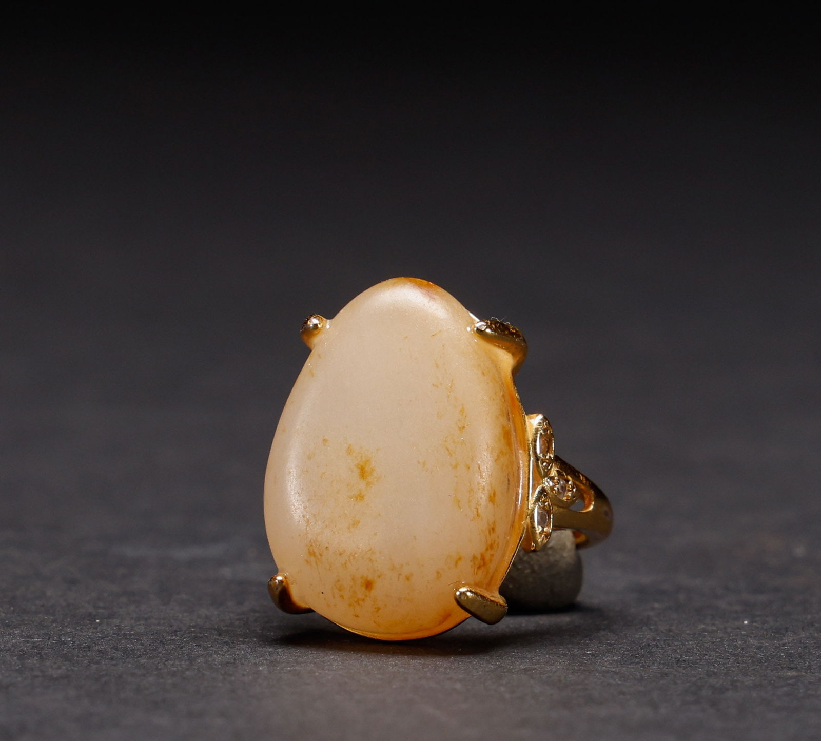 Qing Dynasty Hotan Jade Ring (1 of 5)