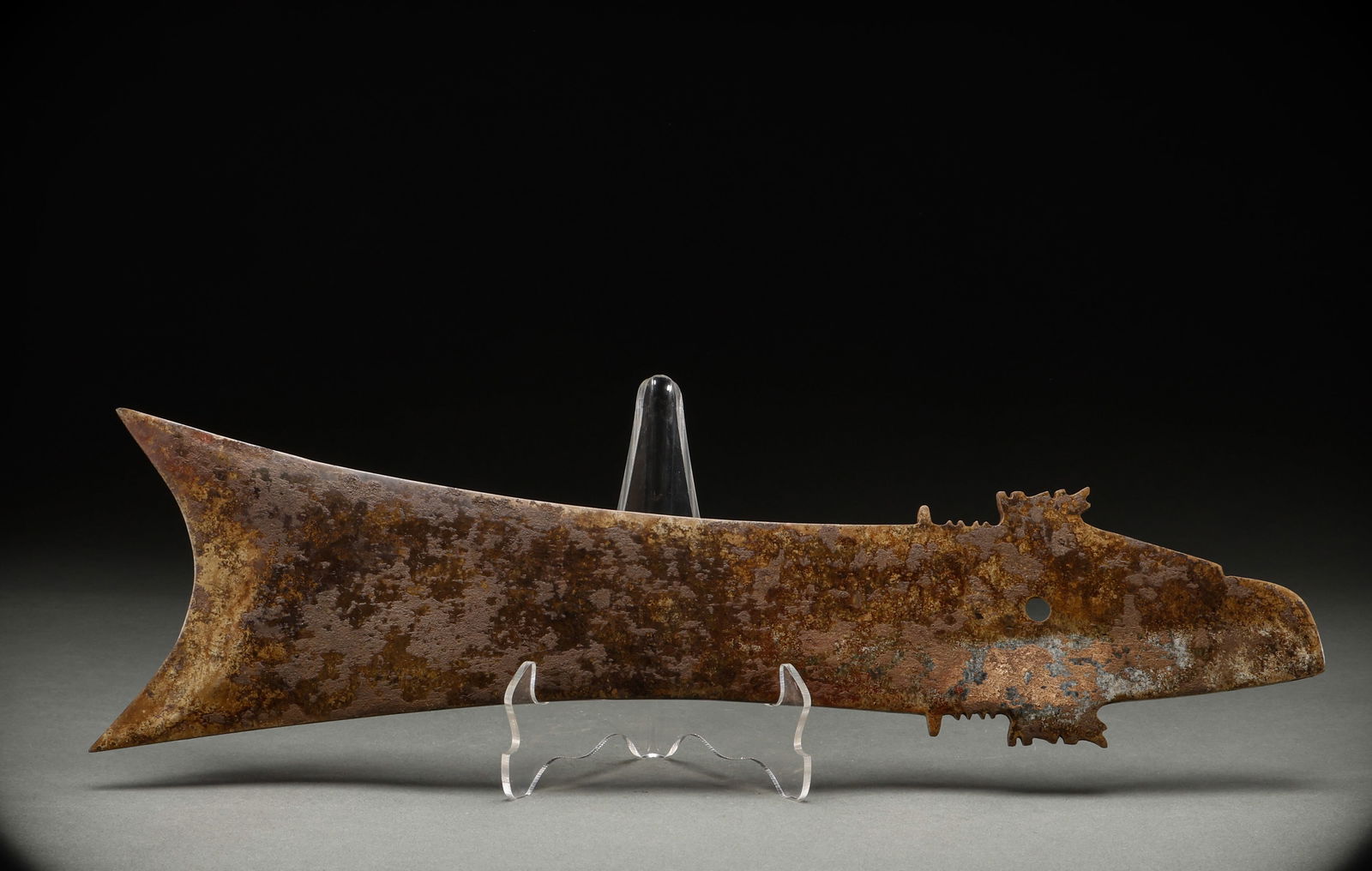 Hotan Jade Fish before the Ming Dynasty: Length: 49cm, Width: 13cm, Weight: 625g