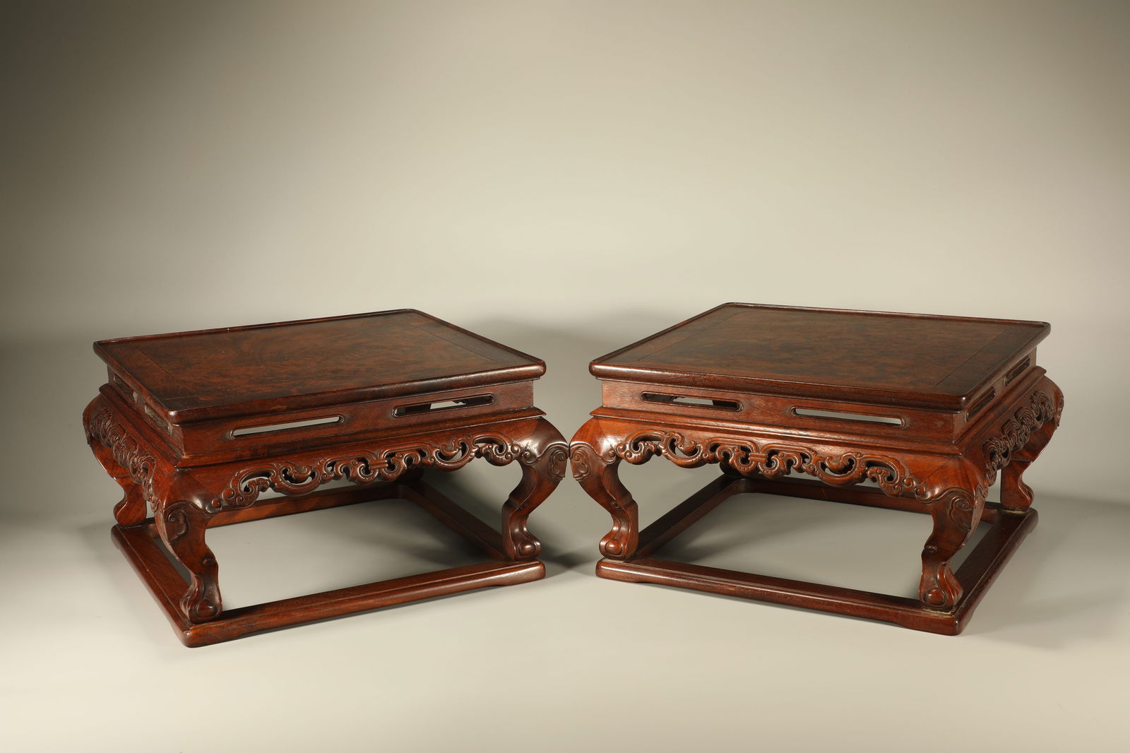 During the Qing Dynasty, a pair of Huanghua pears embedded in cherry wood were paired with a few (1 of 6)