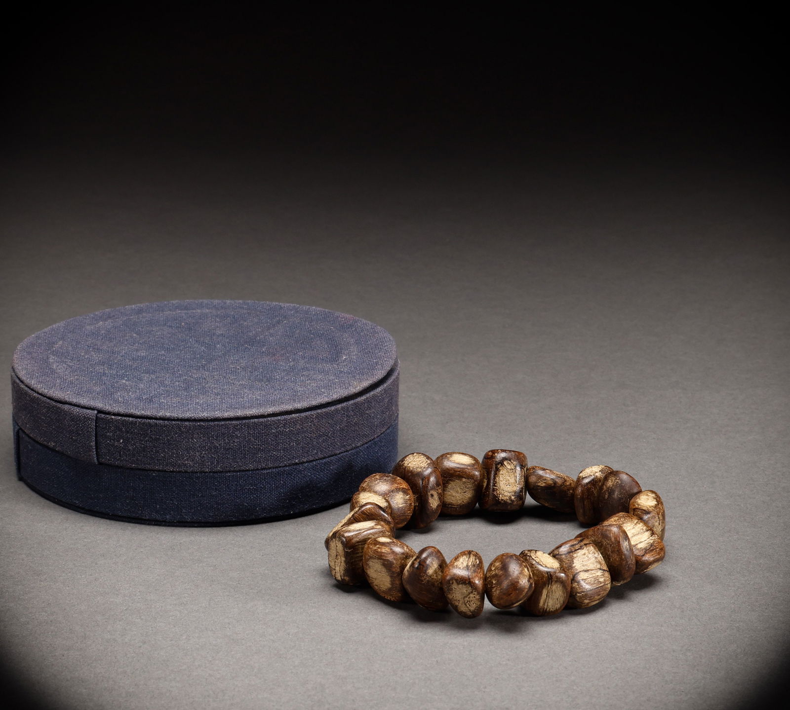 Qing Dynasty Qinan Agarwood Hand String (1 of 7)