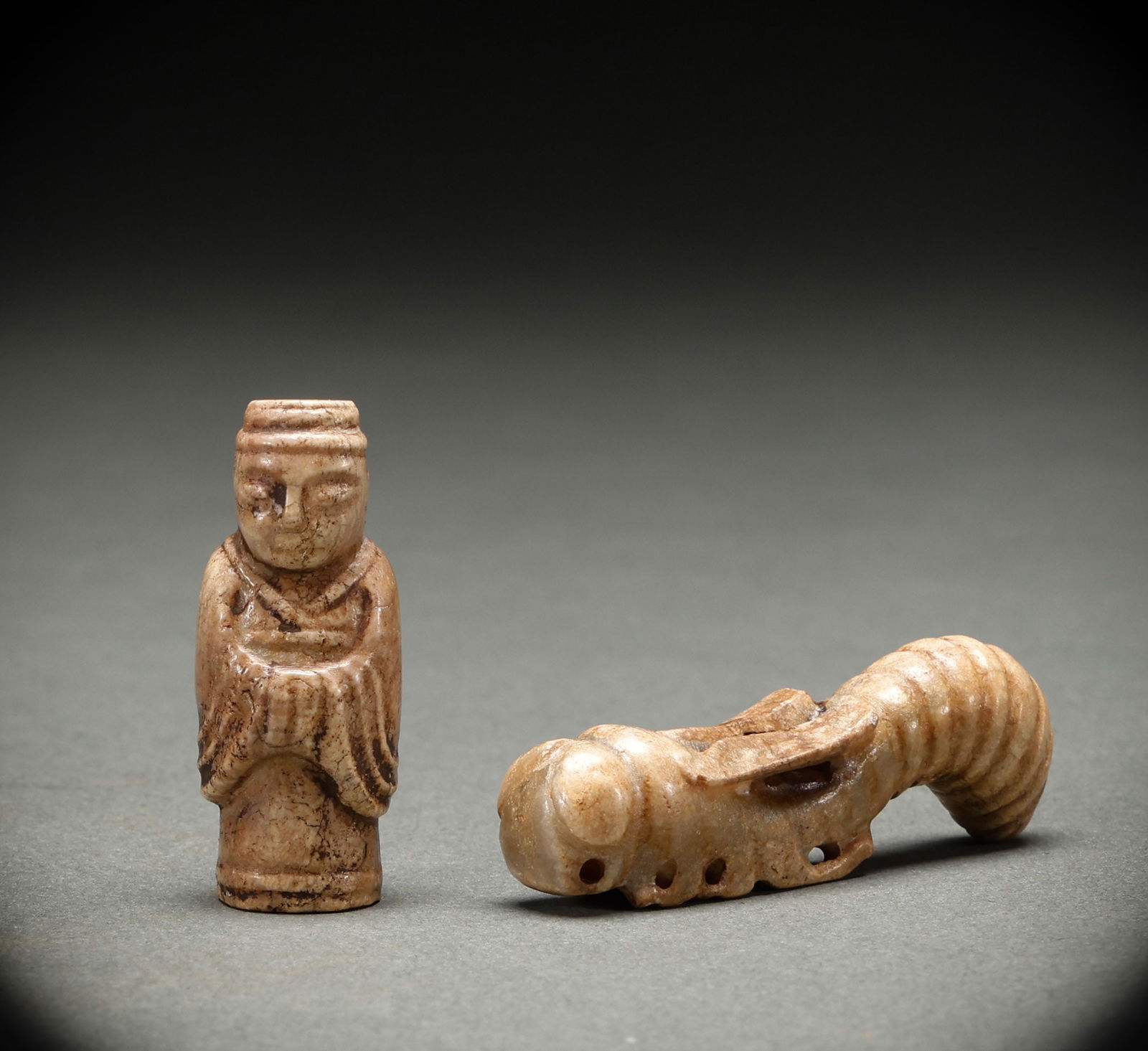 A group of Hotan Jade accessories before the Ming Dynasty (1 of 7)