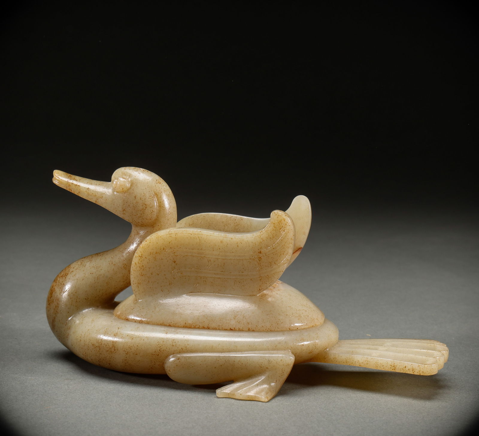 Ming Dynasty Hotan Jade Duck shaped Box (1 of 11)