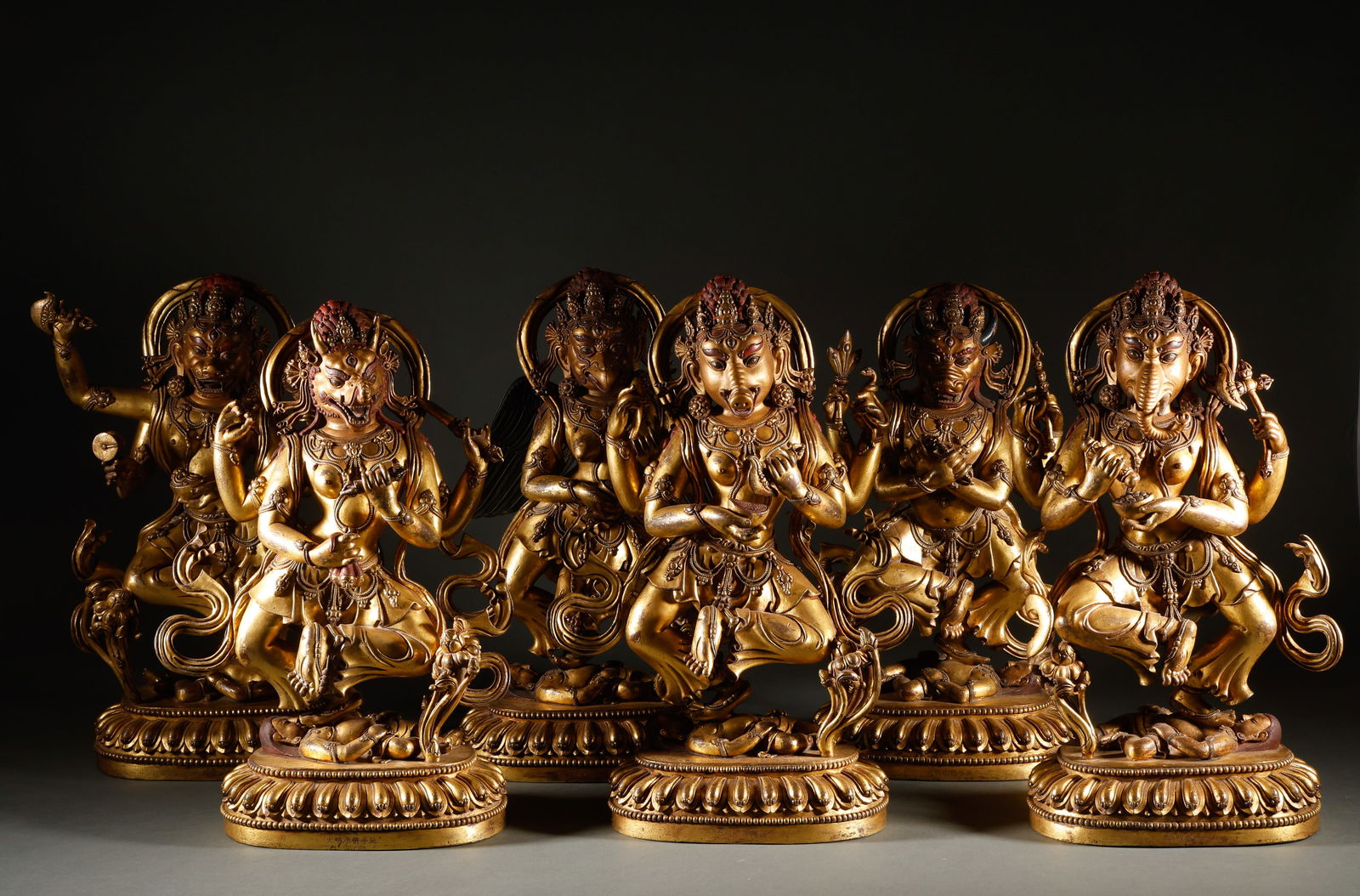 A set of bronze gilded Buddha statues from the Ming Dynasty: Height: 41cm, Width: 25cm, Weight: 495000g