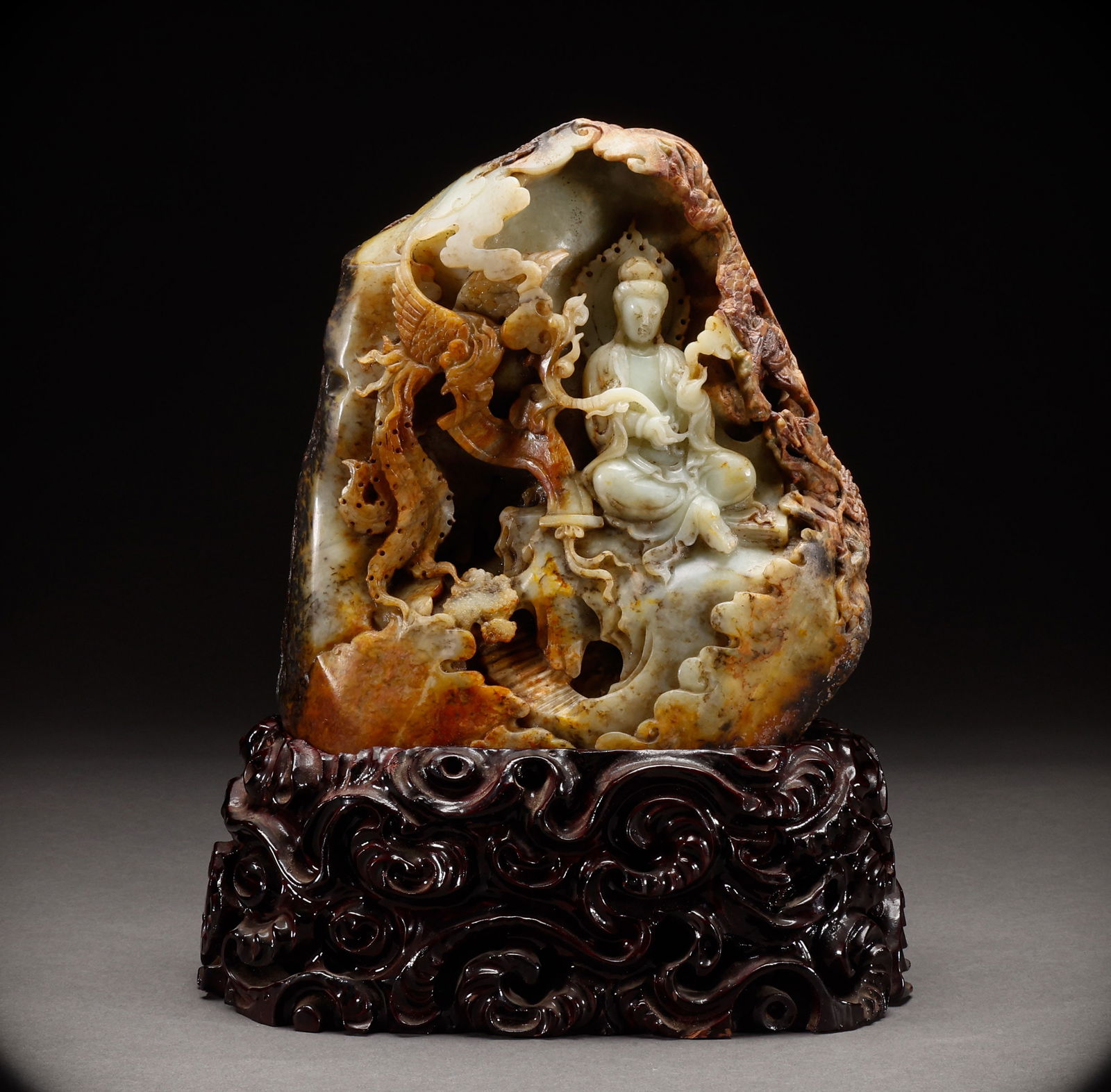 Stone Avalokitesvara in Hetian Yuyuan in the Qing Dynasty: Height: 21cm, Width: 19cm, Weight: 5959g