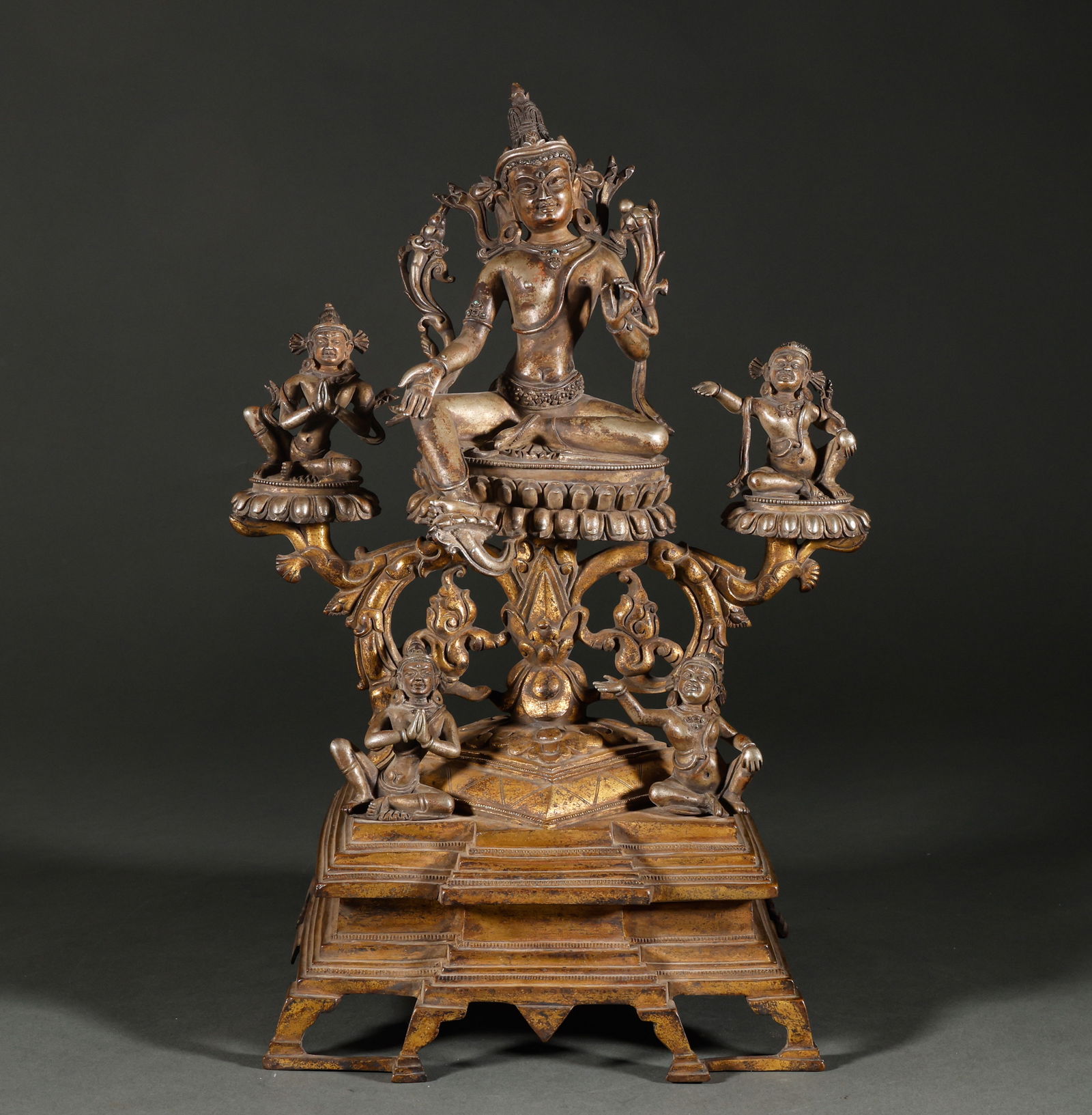 Bronze gilded Buddha statues from the Ming Dynasty (1 of 10)