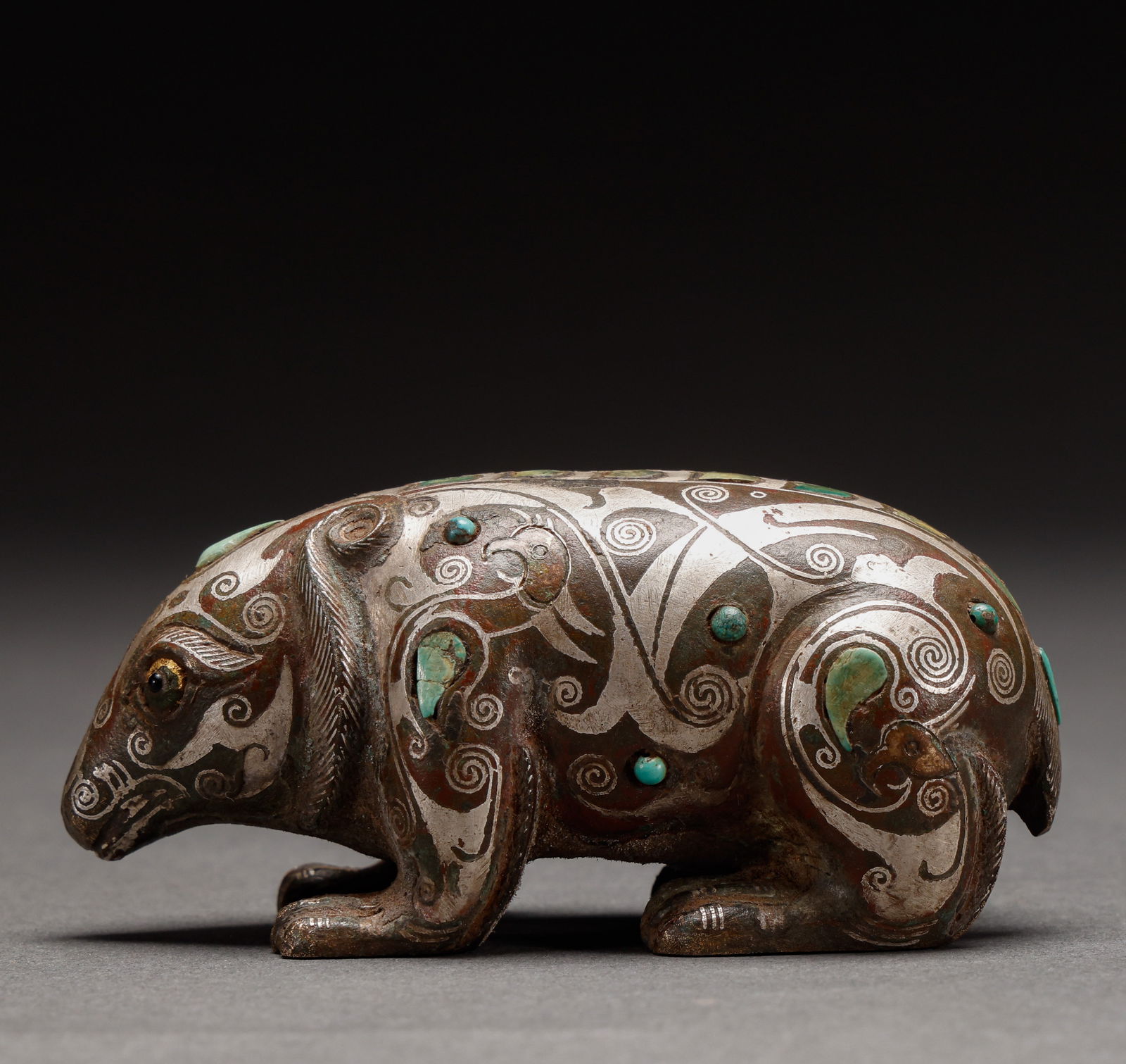 Before the Ming Dynasty, copper was of the wrong quality, with gold and silver bears (1 of 7)