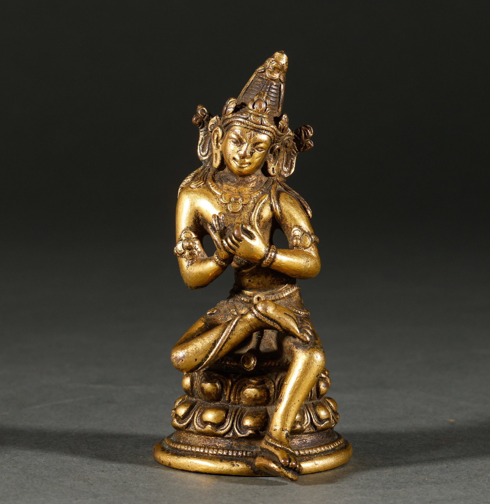 Bronze gilded Buddha statues from the Ming Dynasty (1 of 10)