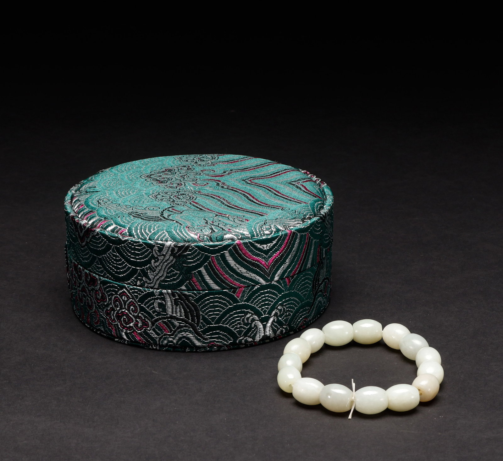 Hetian Jade Hand String in Qing Dynasty (1 of 6)