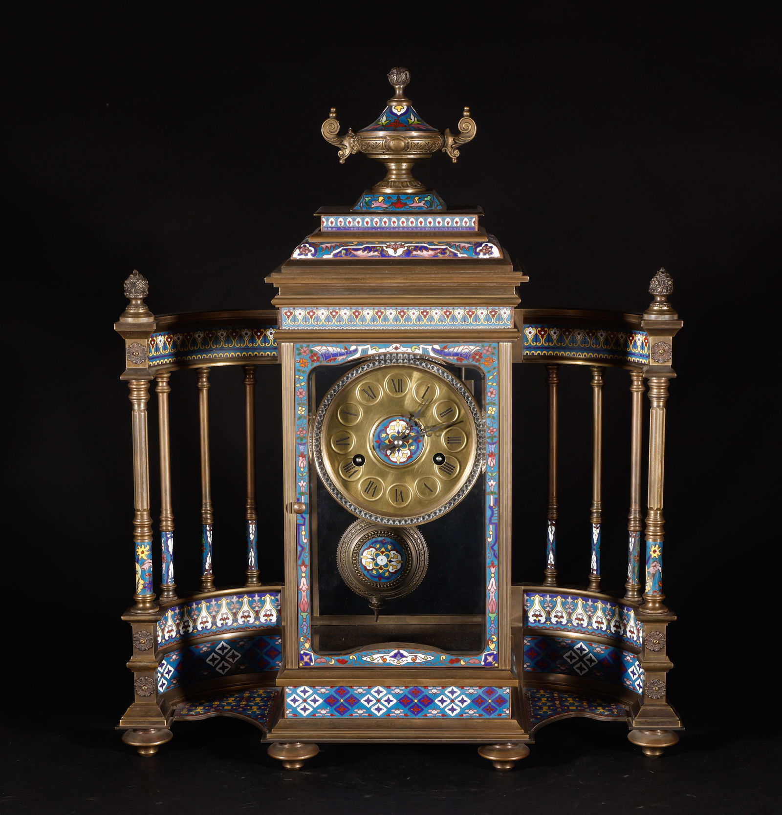Qing Dynasty copper gilded cloisonn é clock (1 of 9)