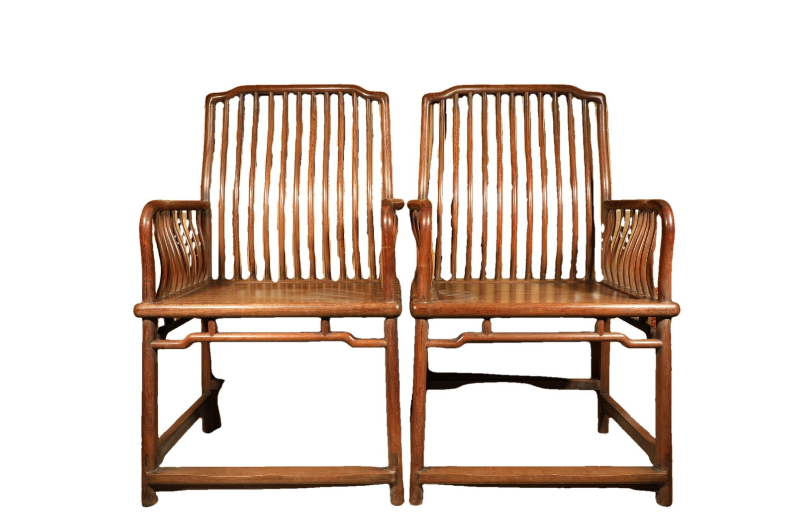A pair of Huanghua pear comb backed chairs from the Qing Dynasty: Length: 63cm, Width: 47cm, Height: 107cm,