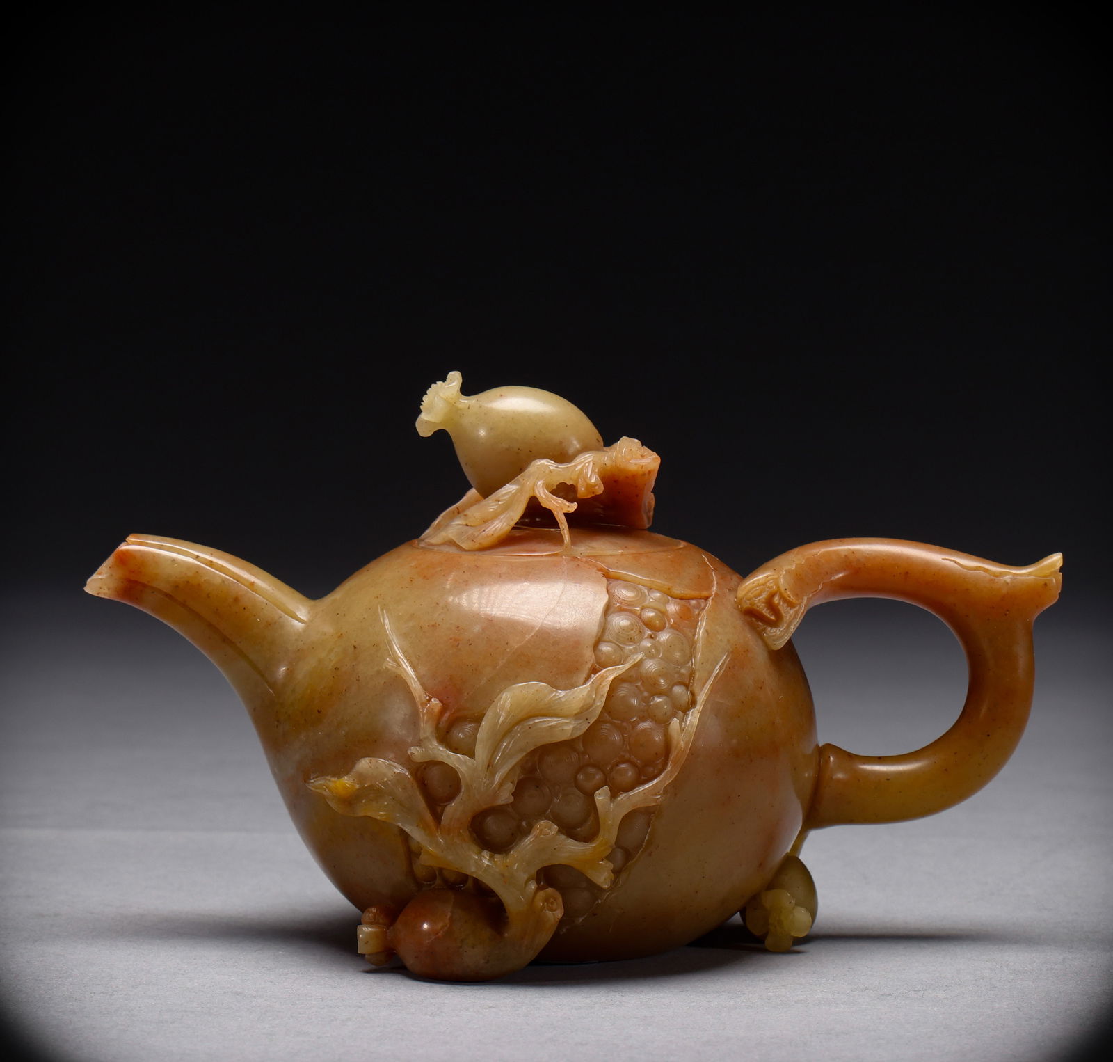 Qing Dynasty Shoushan Stone Waterdrop Pot (1 of 8)