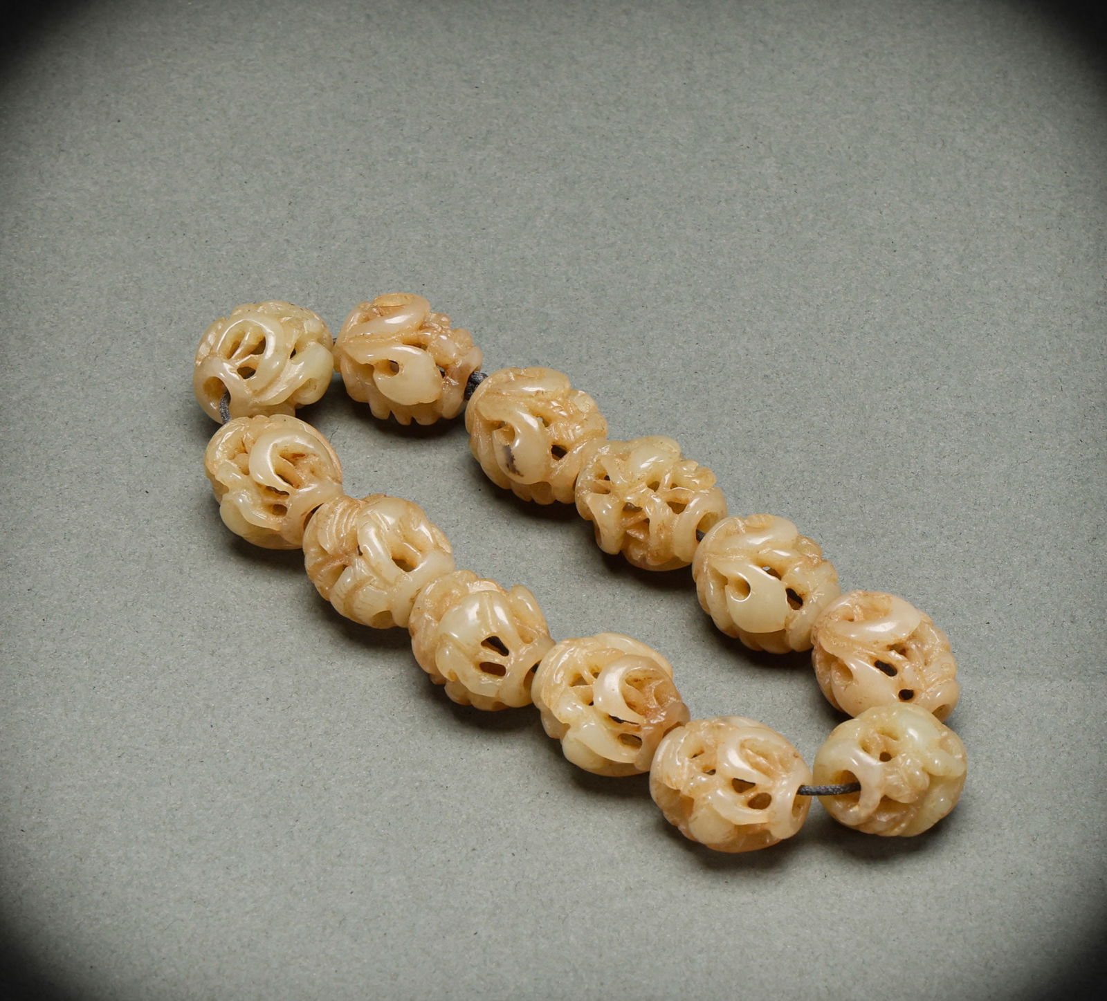 Qing Dynasty Hotan Jade Hollow Handstring (1 of 5)