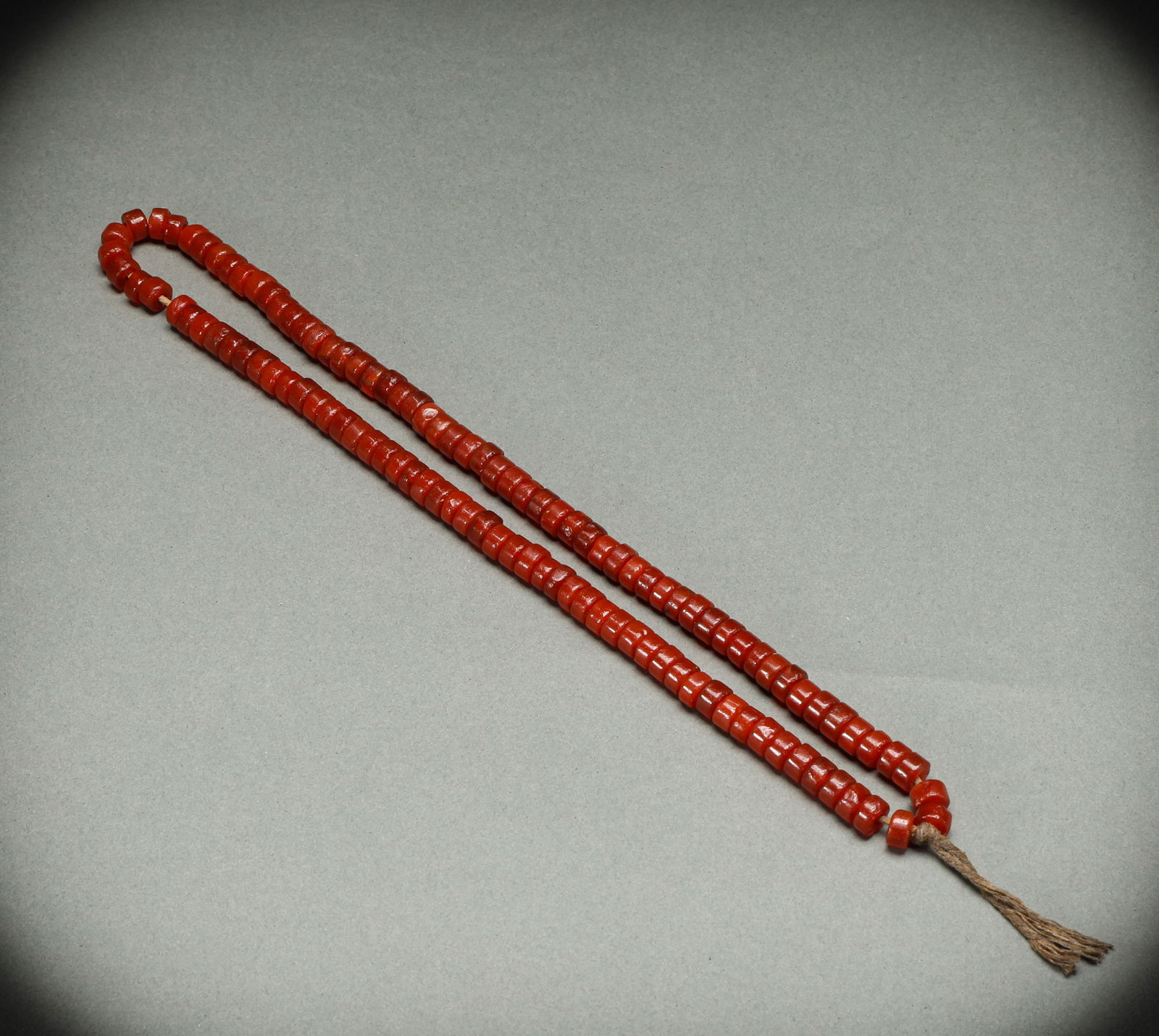 Qing Dynasty wine red agate necklace (1 of 6)