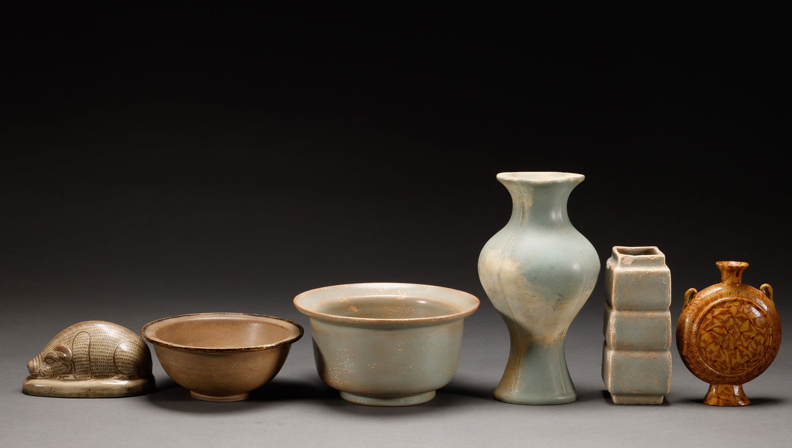 Before the Ming Dynasty, there was a set of porcelain (1 of 7)