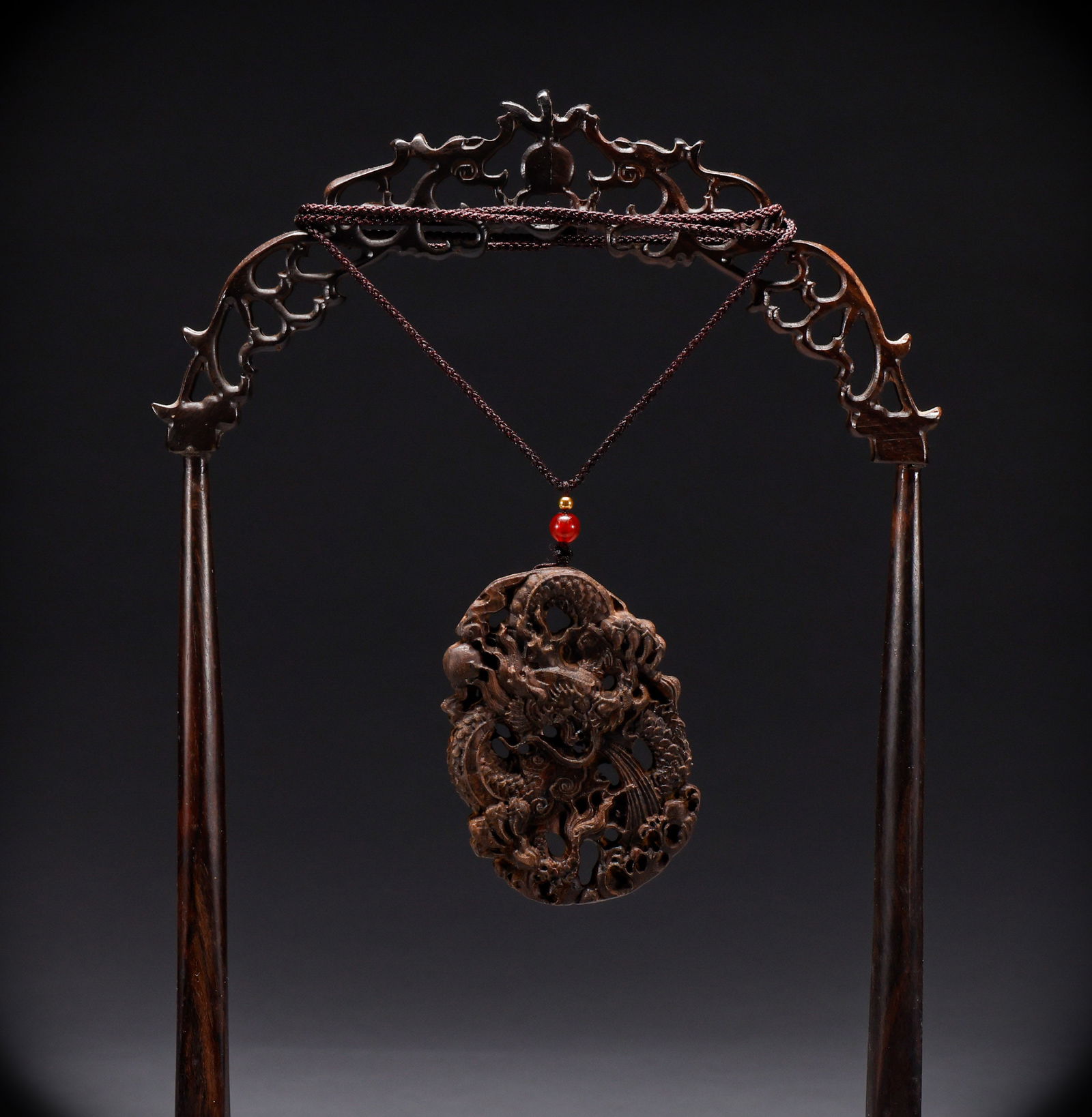 Qing Dynasty agarwood dragon patterned pendant (1 of 6)