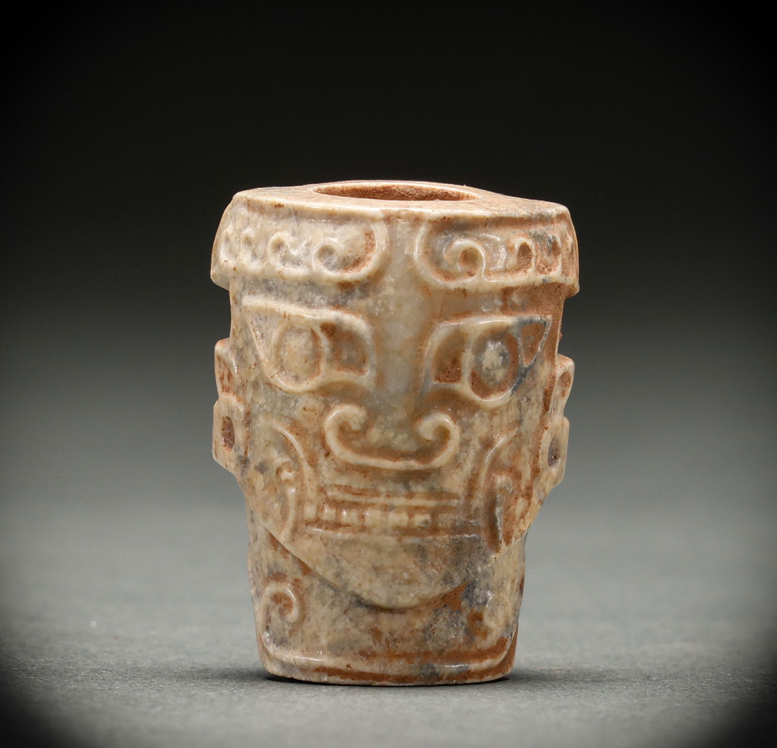 Hetian jade accessories before the Ming Dynasty (1 of 6)