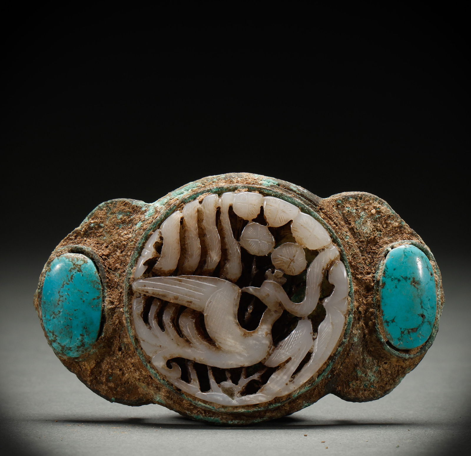 Hetian Jade Belt Buckle in Qing Dynasty (1 of 7)