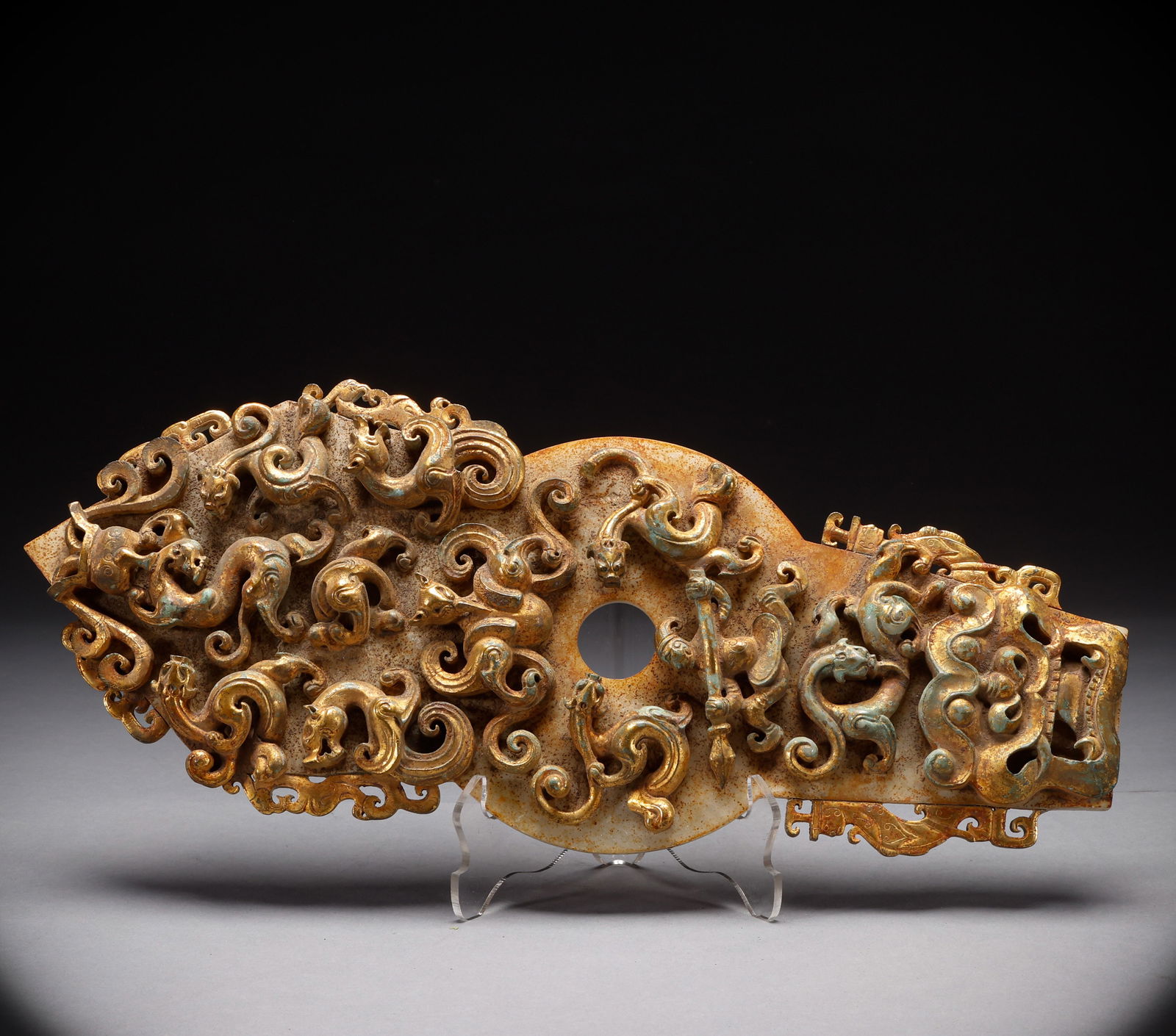 Before the Ming Dynasty, Hotan Jade was inlaid with gold and jade dagger (1 of 11)