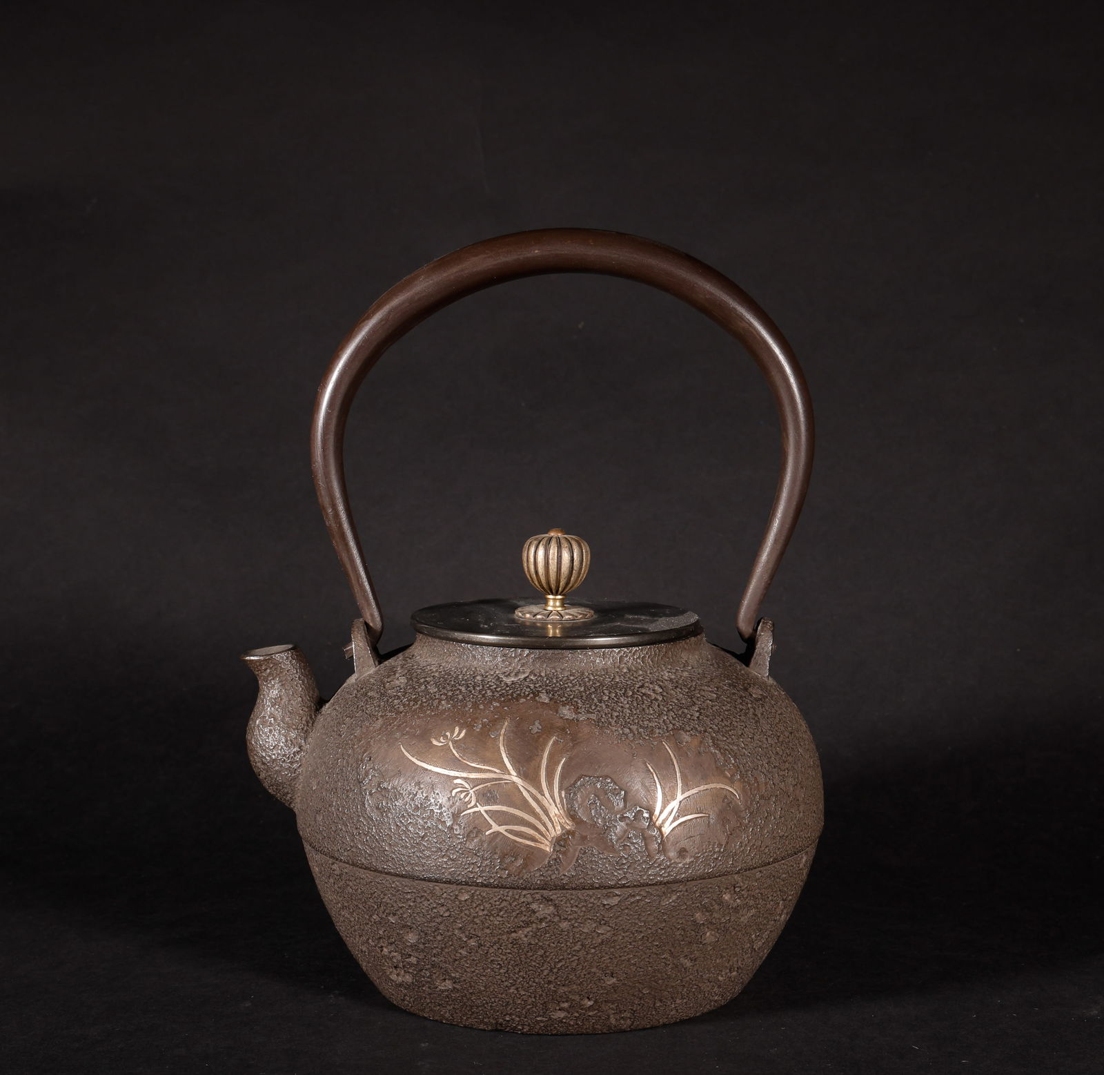 Old Japanese Iron Pot: Height: 23cm, Width: 16cm, Weight: 1237g