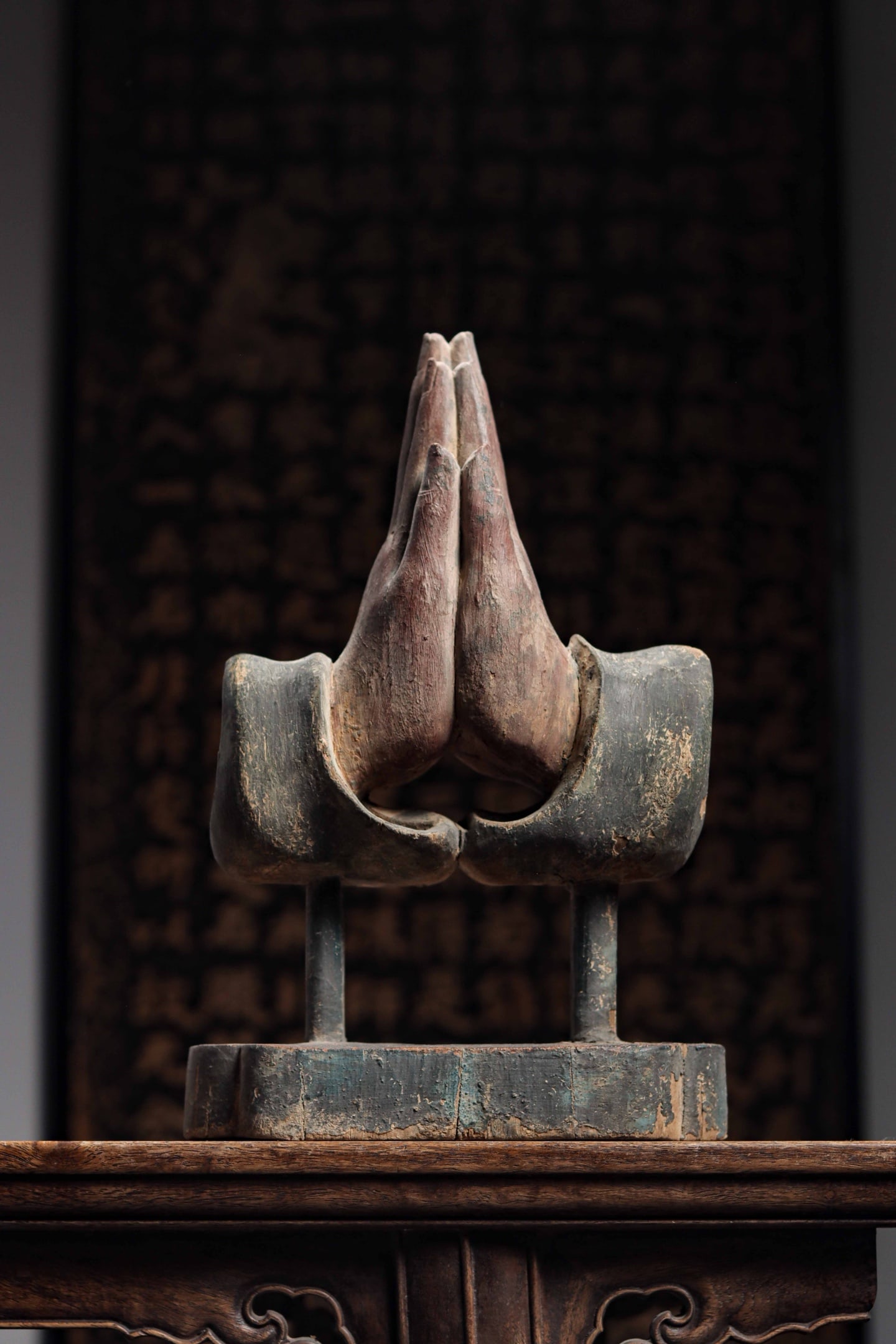 Ming Dynasty wooden painted Buddha's hand: Height: 32cm, Width: 20.6cm,
