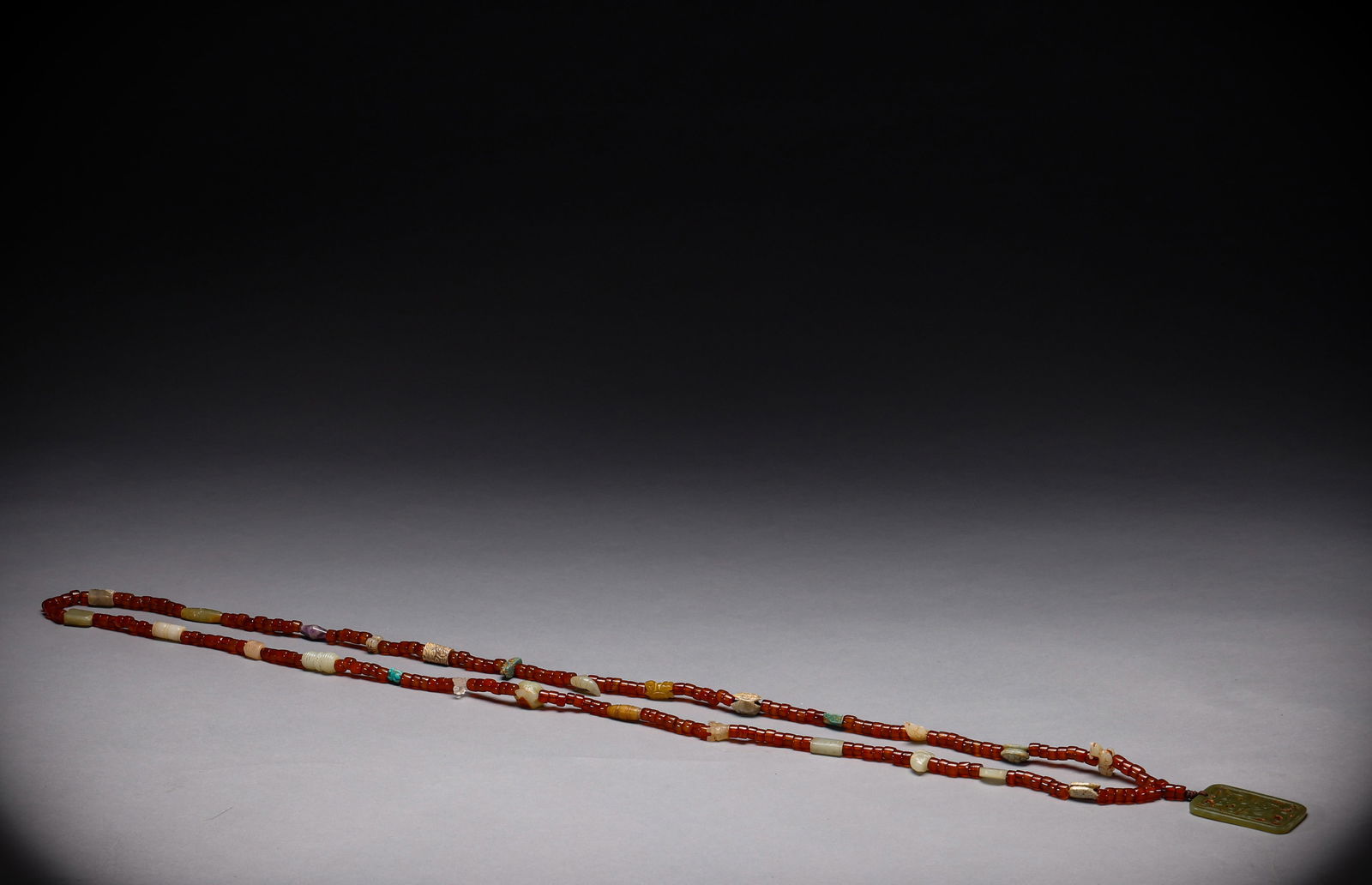 Before the Ming Dynasty, wine red agate necklace (Hetian yellow jade pendant) (1 of 8)