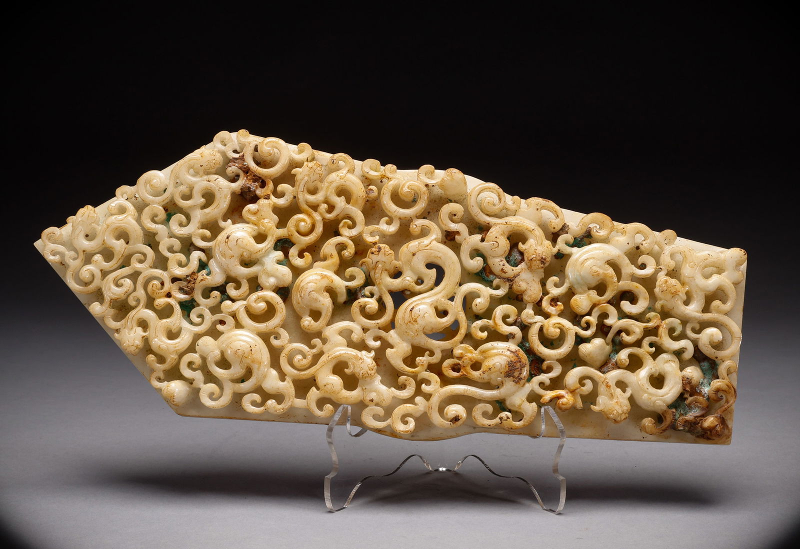 Before the Ming Dynasty, Hetian Yugao embossed dragon wall (1 of 8)