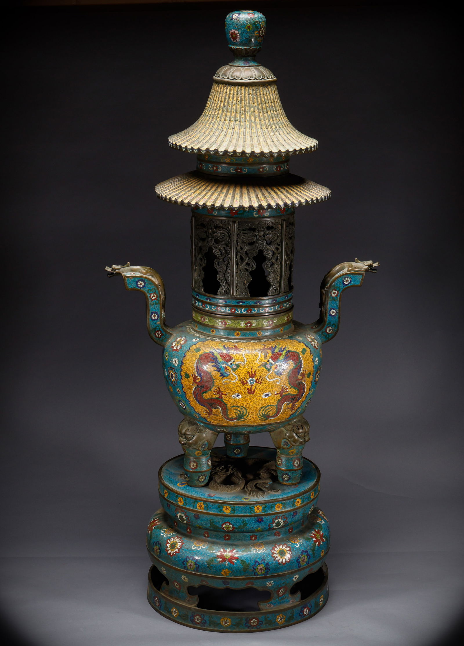 Qing Dynasty copper tire cloisonn é fumigation furnace (1 of 17)