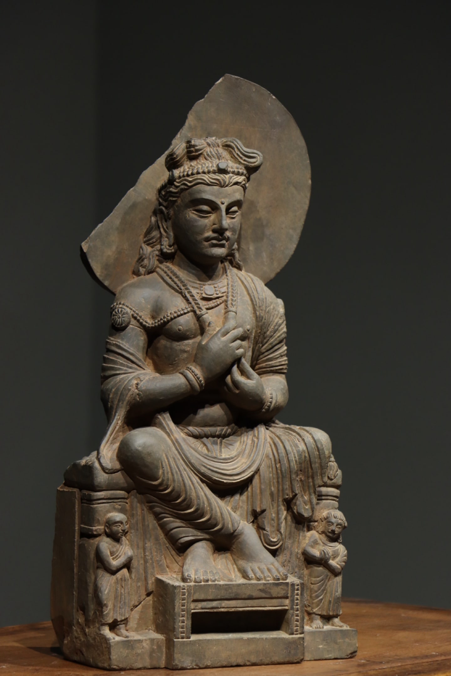 Before the Ming Dynasty, there were rock sculptures of Gandhara (1 of 9)
