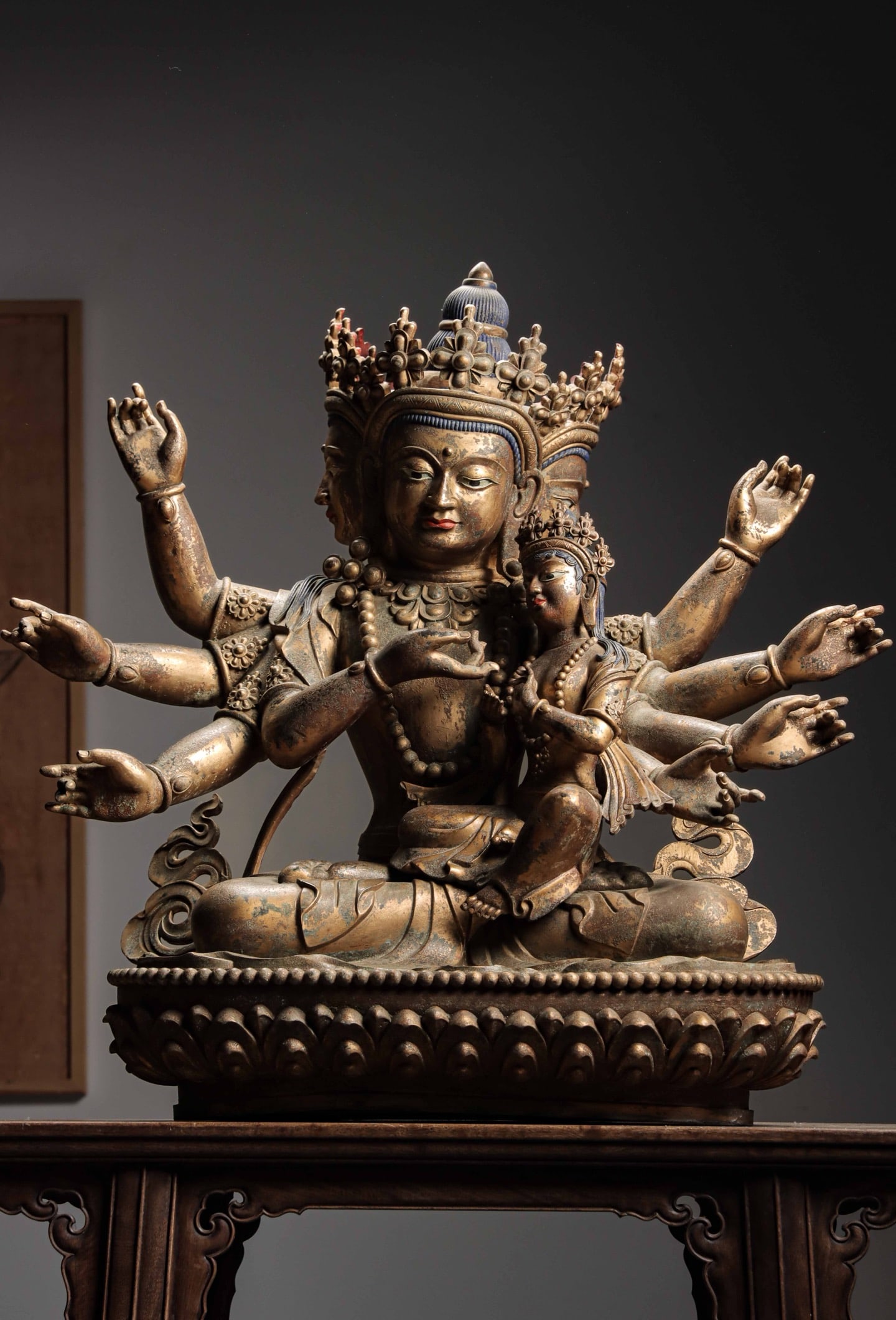 Bronze gilded Buddha statues from the Qing Dynasty: Height: 77cm, Width: 77cm, Weight: 42600g
