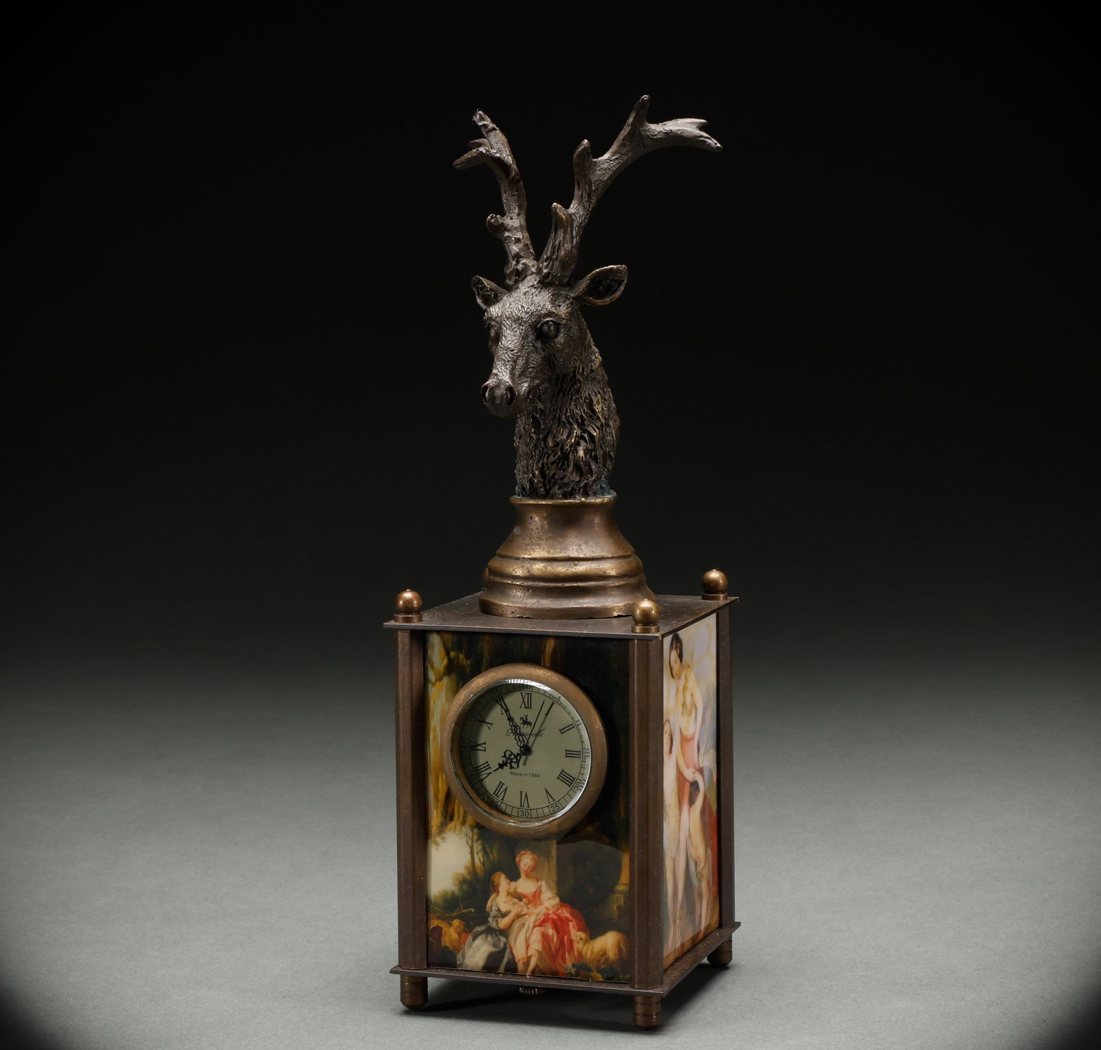 European copper clock: Height: 23cm, Width: 7.2cm, Weight: 616g
