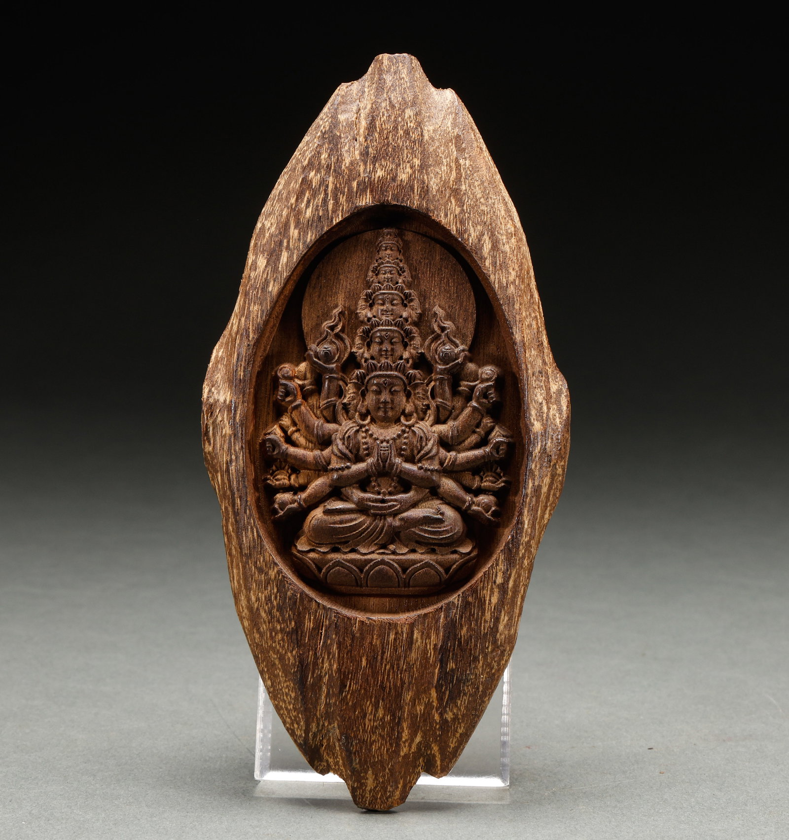 Qing Dynasty agarwood Buddha plaque: Height: 17.5cm, Width: 8.5cm, Weight: 136g