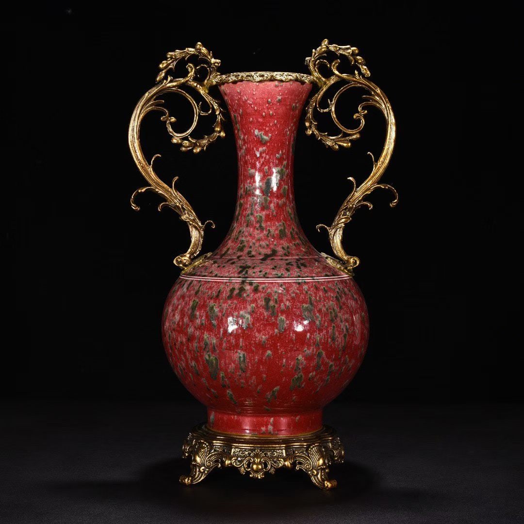 Qing Dynasty Pea Red Beauty Drunken Appreciation Bottle: Height: 46.5cm, Width: 29cm,