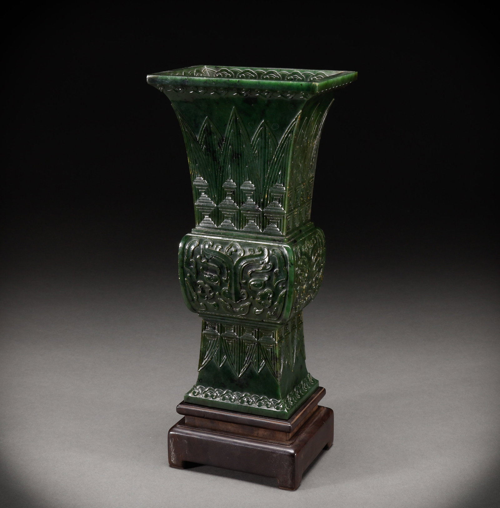 Qing Dynasty Hetian Jade Flower Gourd (1 of 10)