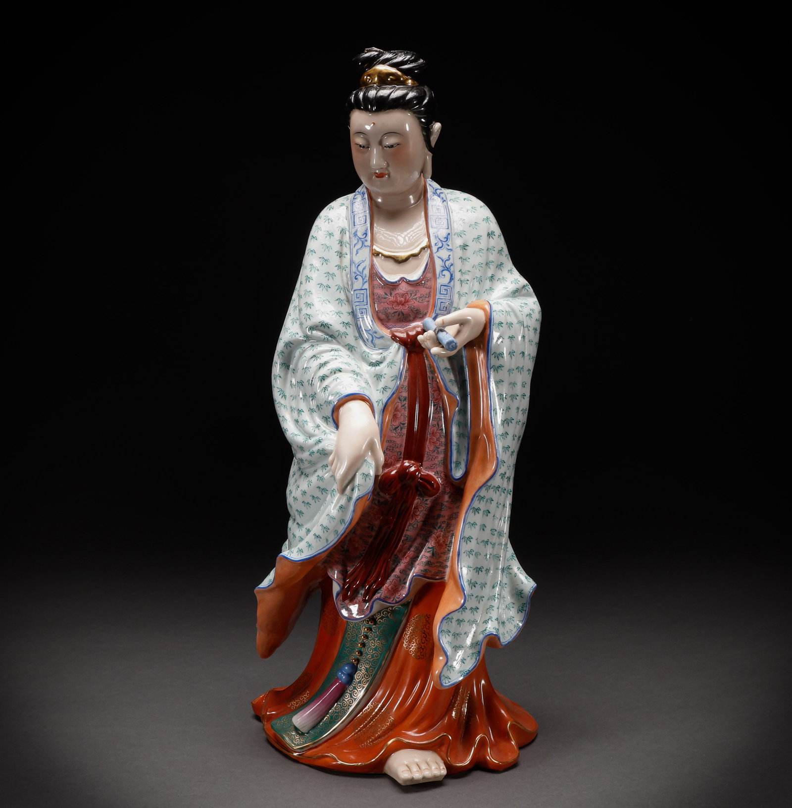 Qing Dynasty Pink Colored Guanyin Statue: Height: 48cm, Width: 20cm, Weight: 4517g