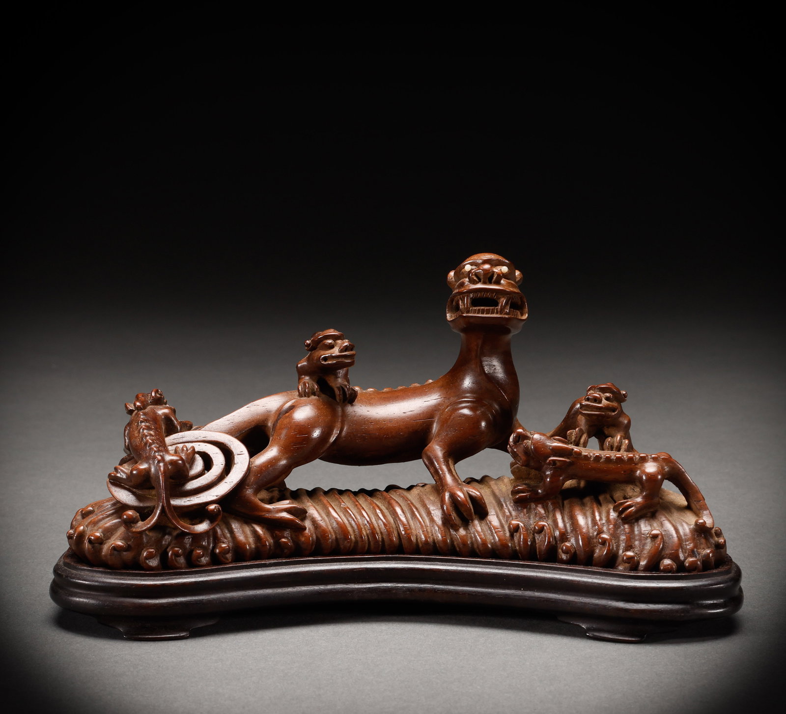 Qing Dynasty Huanghua Pear Shadow Wooden Pen Holder (1 of 10)