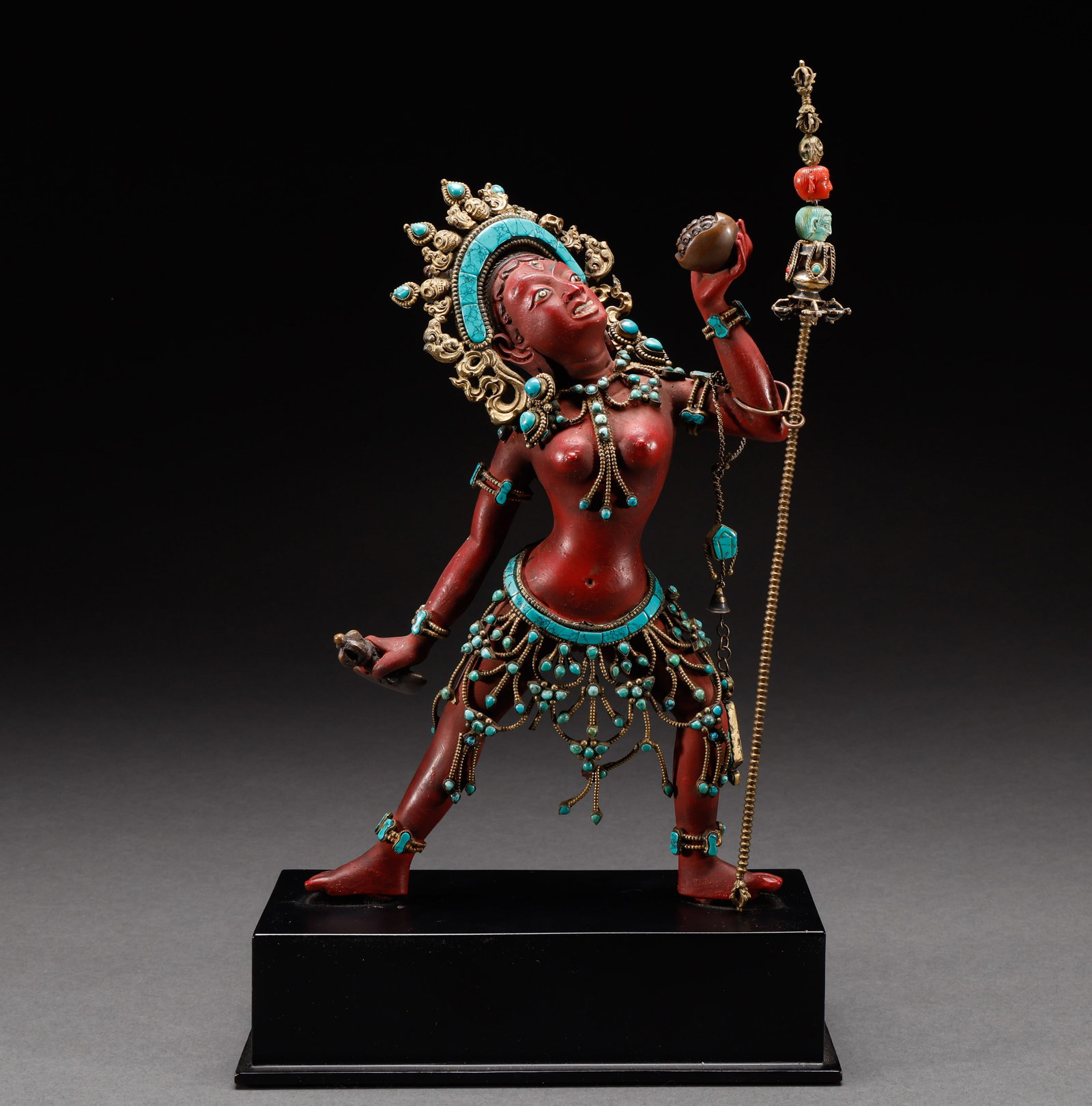 Bronze gilded Buddha statue: Height: 28cm, width: 19cm, weight: 3015g