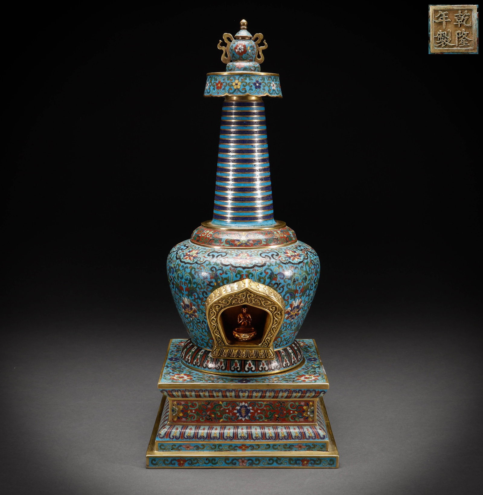 Qing Dynasty bronze cloisonn é pagoda: Height: 44cm, Width: 19cm,Height: 3.5cm, Width: 2.5cm, Weight: 5545g
