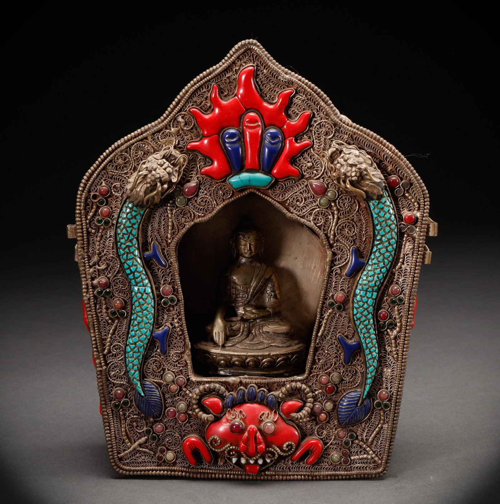 Silver inlaid gemstone Buddhist niche from the Qing Dynasty: Height: 22cm, Width: 17cm, Weight: 1080g