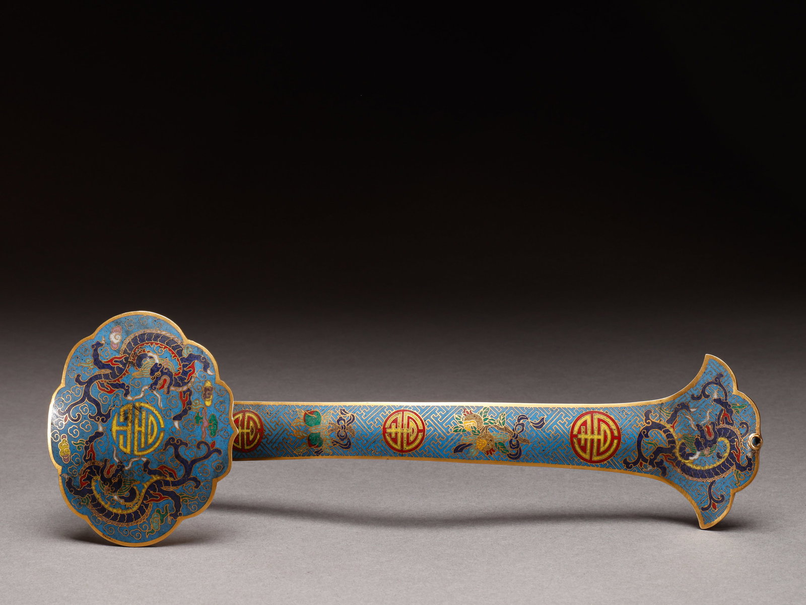 Qing Dynasty Copper Cloisonn é Ruyi: Length: 32cm, width: 10.5cm, weight: 476g