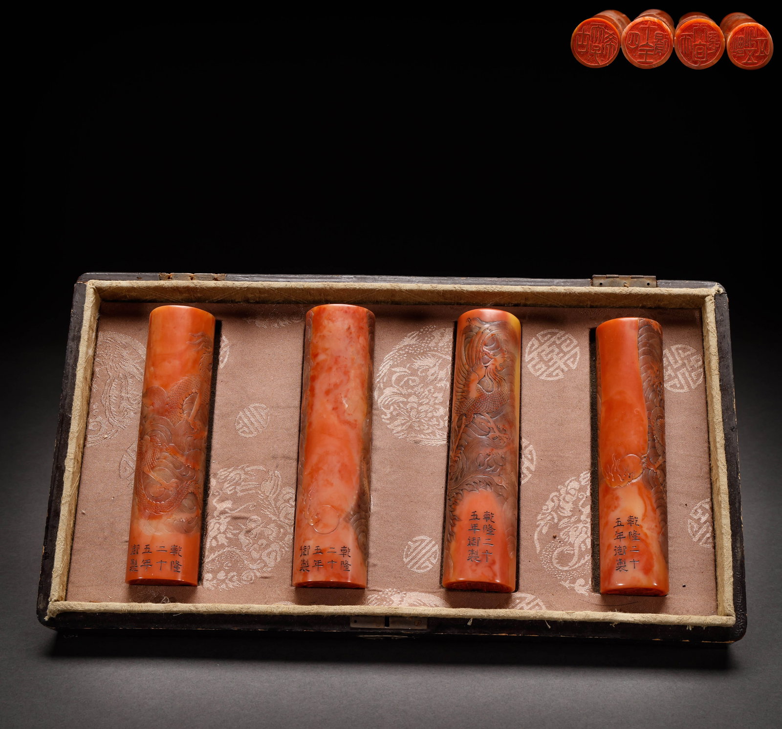 A set of Qing Dynasty Shoushan Furong stone seals: Height: 12.5cm, Width: 3.2cm, Weight: 973g