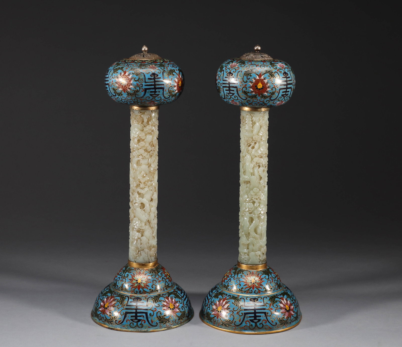 A pair of bronze body cloisonne inlaid with Hetian jade furnace in the Qing Dynasty: W?16cm,H:42cm,Weight:3538g