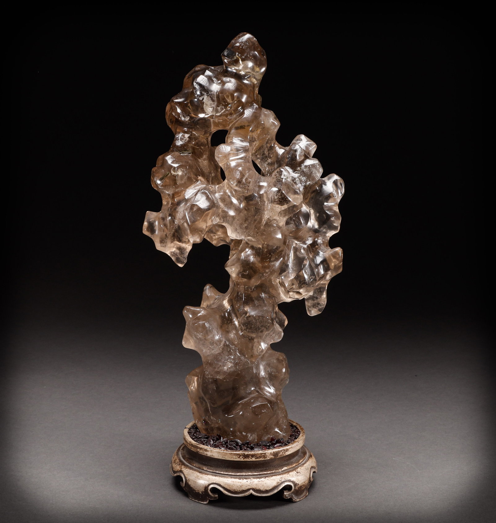 Crystal Mountain in the Qing Dynasty: Height: 39cm, Width: 16cm, Weight: 4307g