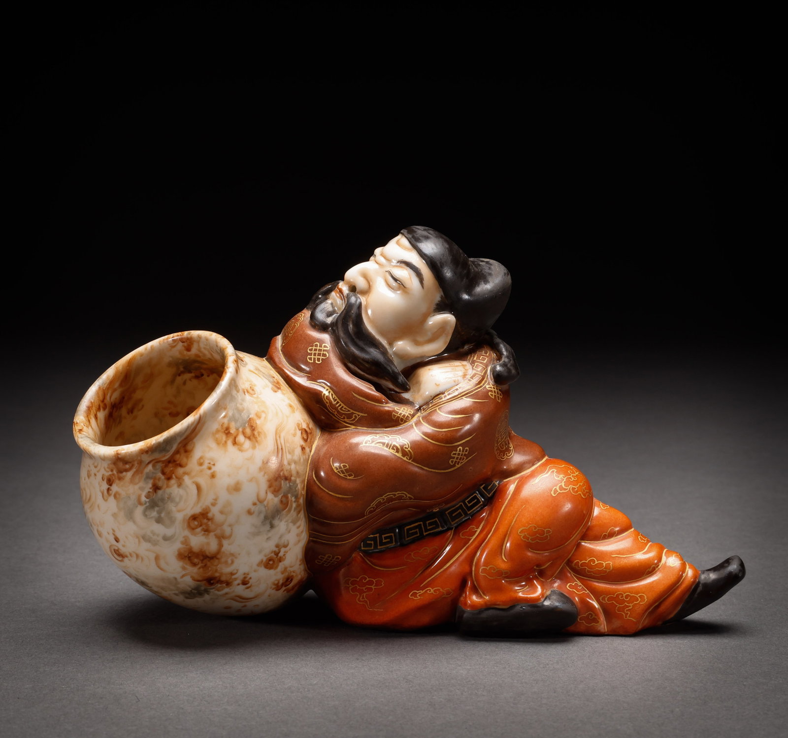 Qing Dynasty Pink Colored Drunken Statue of Li Kui: Height: 10.5cm, Width: 18cm, Weight: 463g
